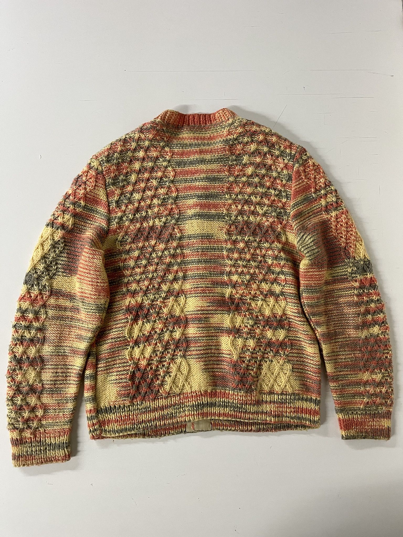 Vintage Vintage 1970s Acrylic 3D Cableknit Cardigan Size M Size US M / EU 48-50 / 2 - 3 Thumbnail