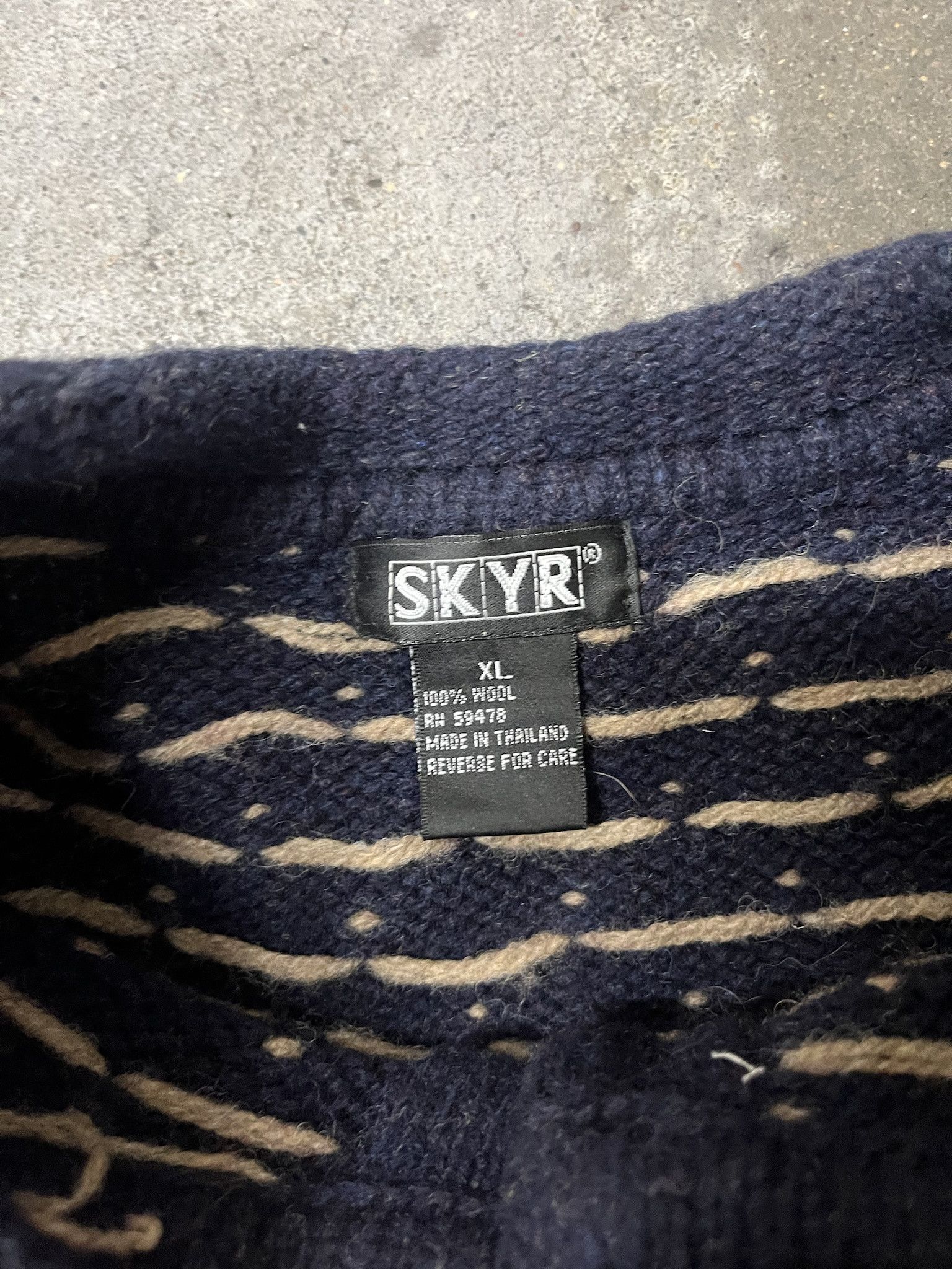 Vintage Vintage 1990s Skyr Norwegian Wool Knit Carditgan Size XL Size US XL / EU 56 / 4 - 2 Thumbnail
