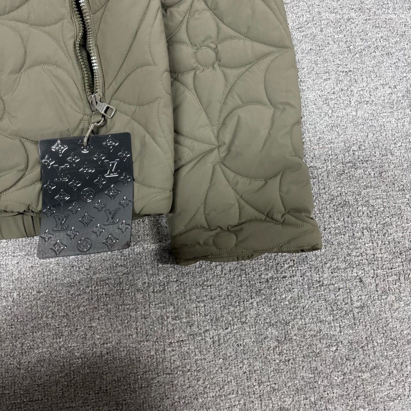 Louis Vuitton Louis Vuitton Military Green Monogram Quilted Jacket Size US M / EU 48-50 / 2 - 3 Thumbnail