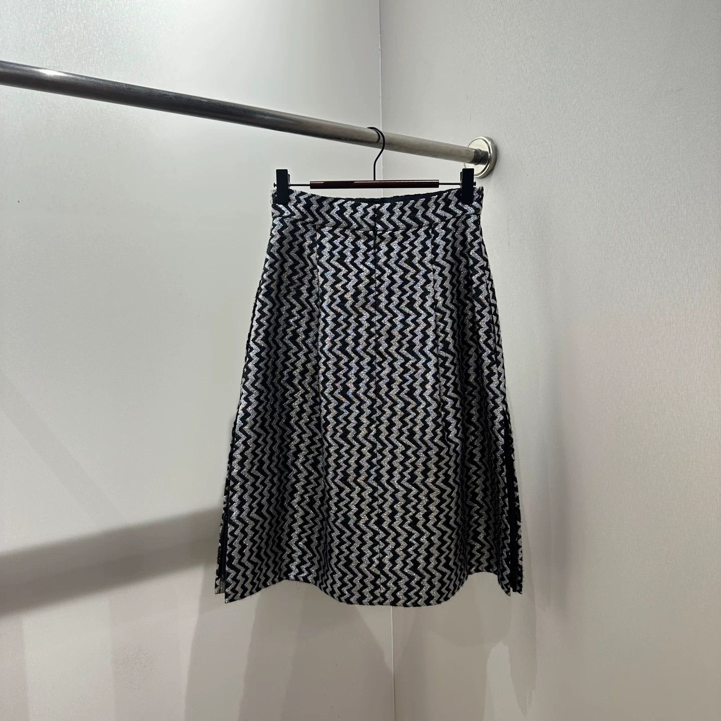 Chanel Chanel Tweed Checkered Skirt 34 Size 34" / US 12 / IT 48 - 2 Thumbnail