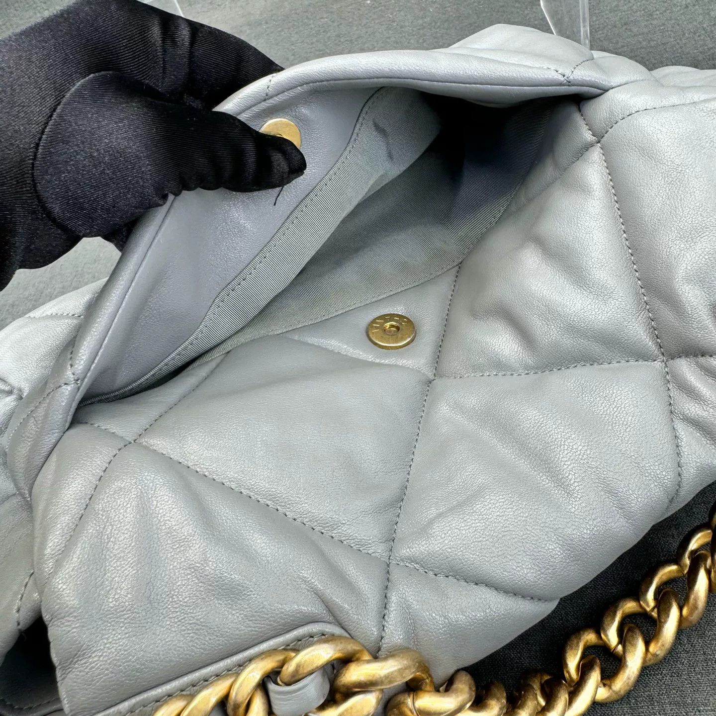 Chanel Chanel 19 Bag Haze Blue Medium Size ONE SIZE - 9 Thumbnail