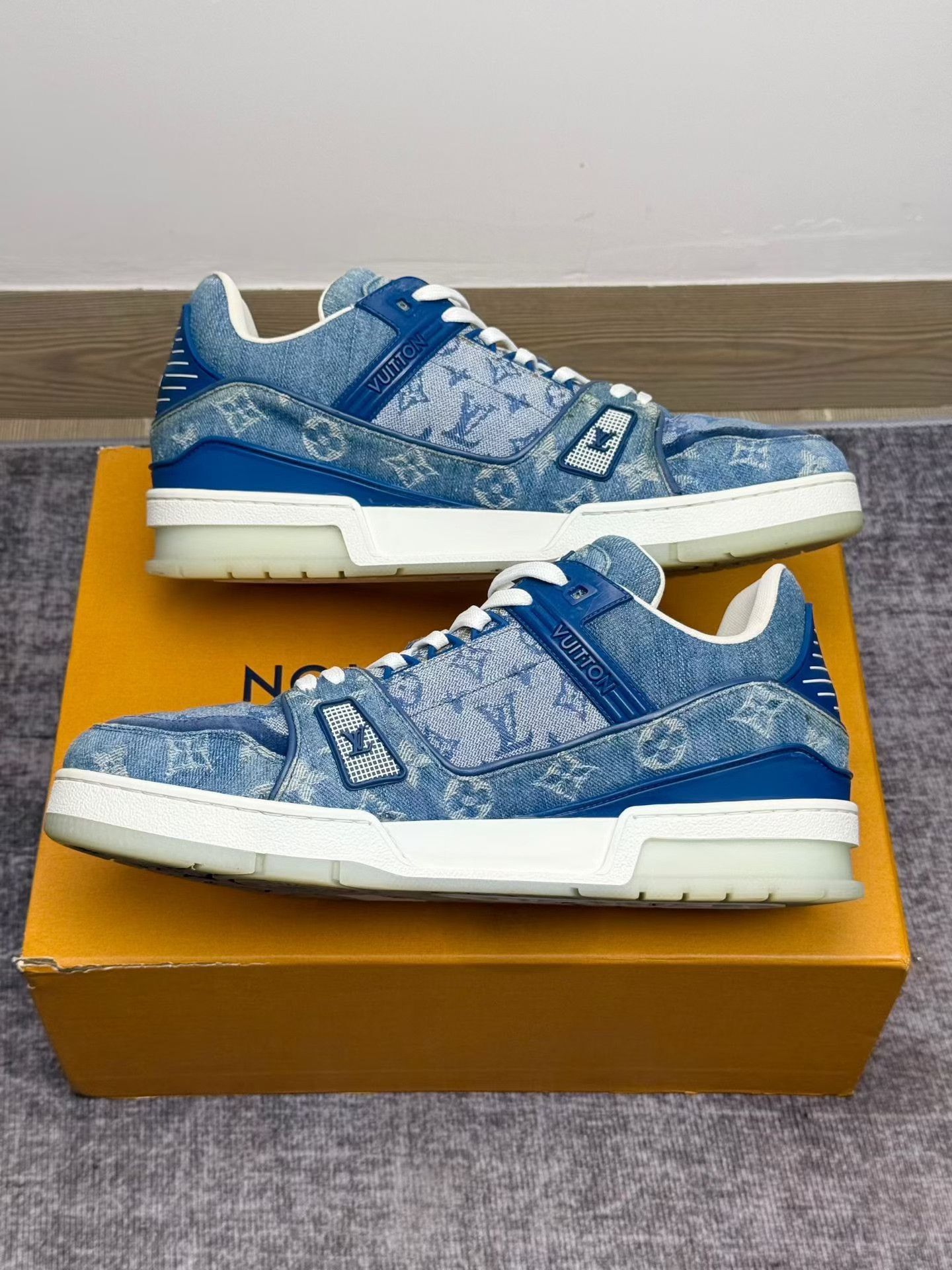Louis Vuitton Louis Vuitton LV Trainer Blue Sneakers Size US 8 / EU 41 - 3 Thumbnail