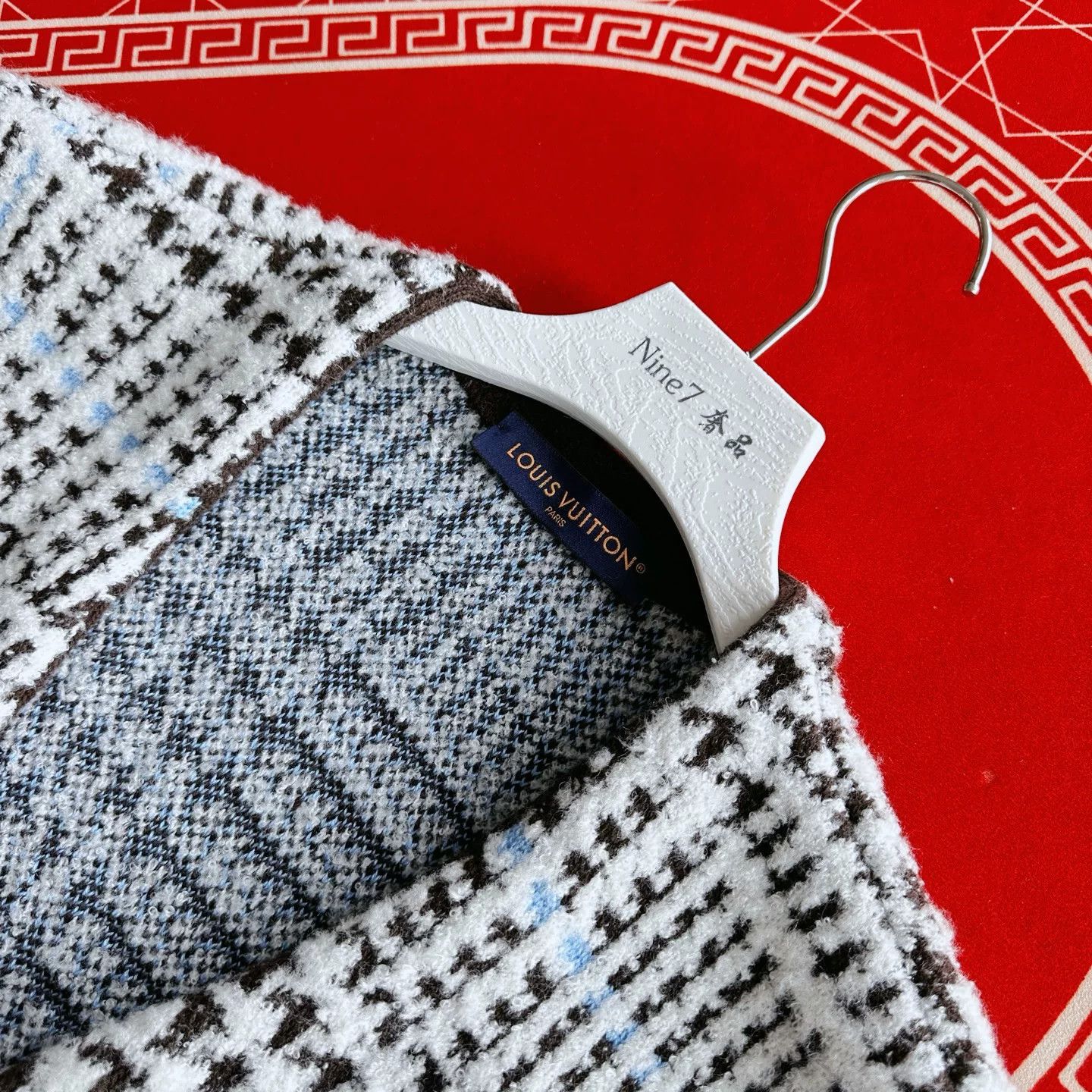 Louis Vuitton Louis Vuitton Houndstooth V-Neck Cardigan Size US XL / EU 56 / 4 - 3 Thumbnail