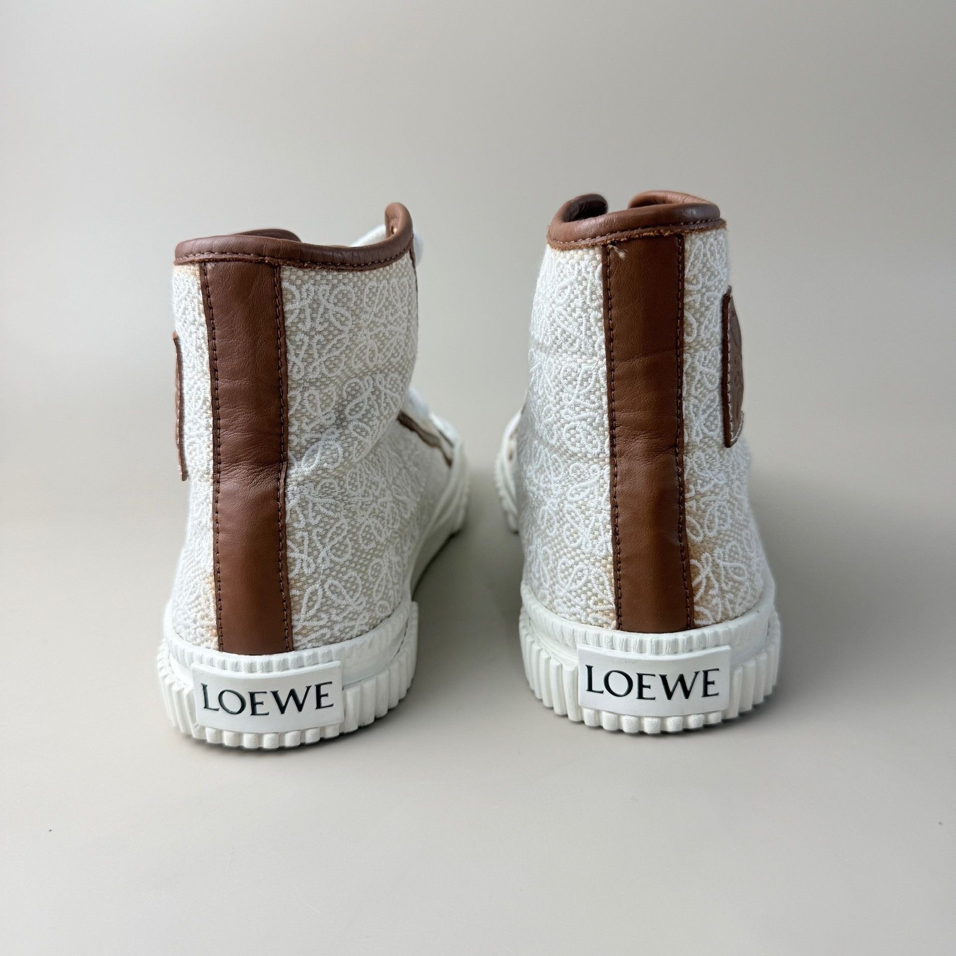 Loewe Loewe Logo Print High-Top Casual Shoes Size US 4 / IT 34 - 3 Thumbnail