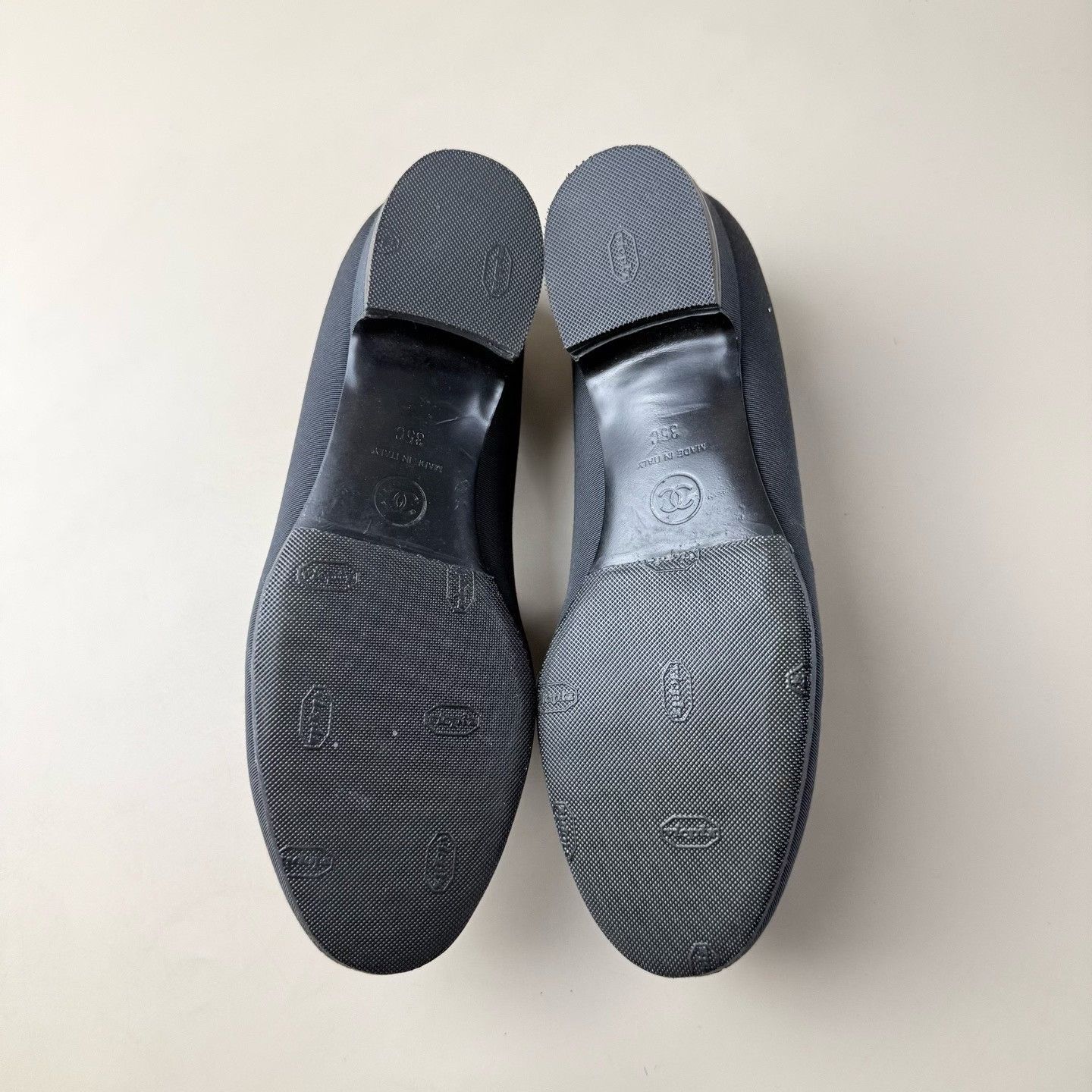 Chanel Chanel Dark Blue Gold Logo Loafers Size US 4 / IT 34 - 6 Thumbnail