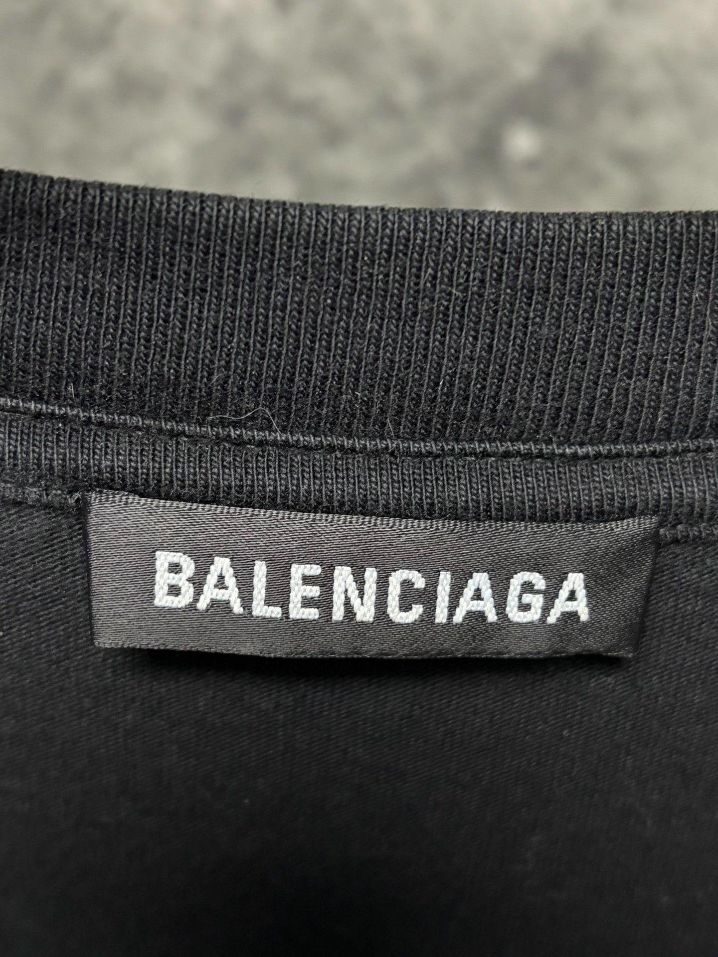 Balenciaga Balenciaga Band Portrait Short-Sleeve Tee Size US M / EU 48-50 / 2 - 3 Thumbnail
