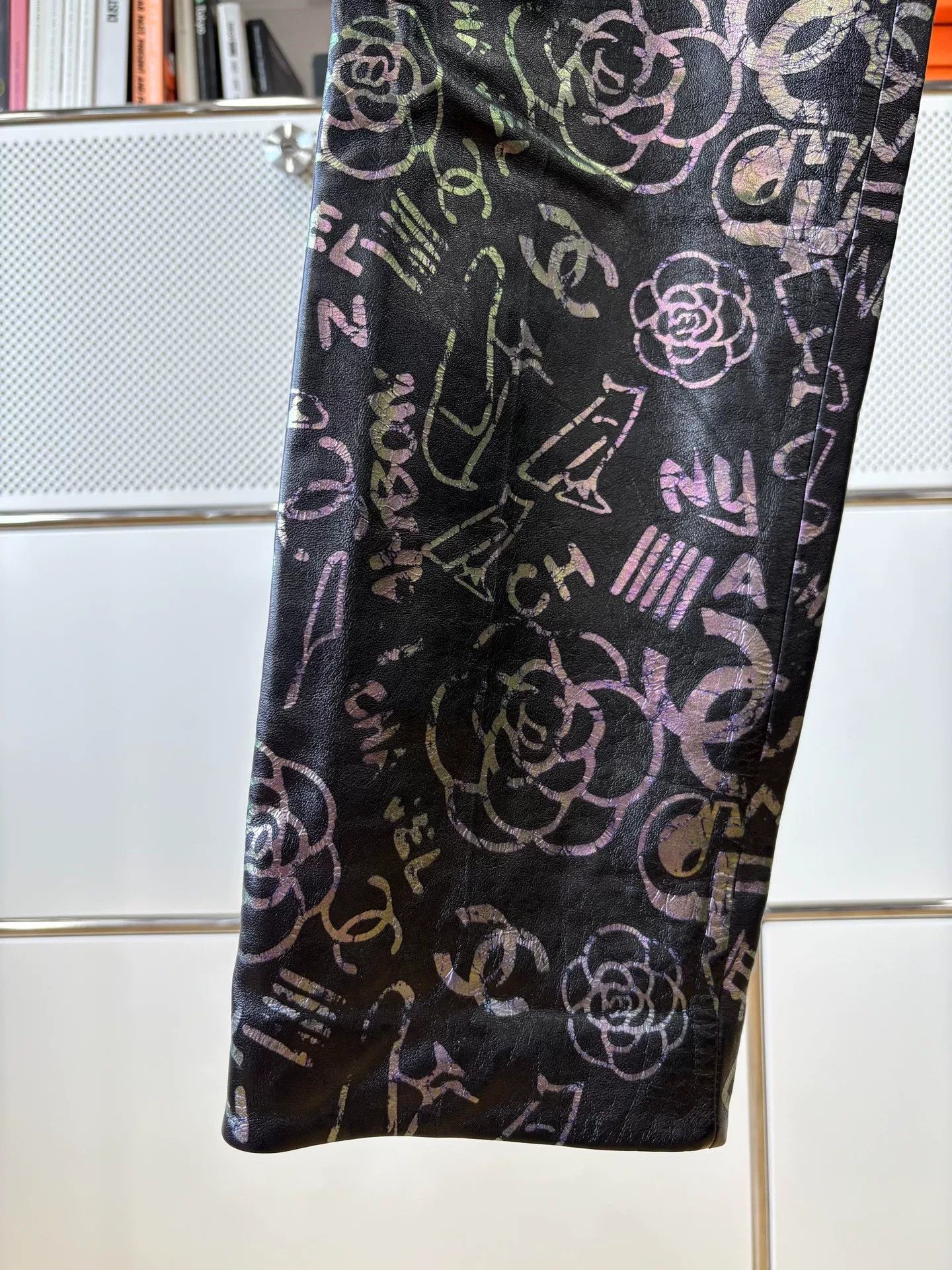 Chanel Chanel Neon Graffiti Camellia Leather Pants Size 38" / US 16 / IT 52 - 4 Thumbnail