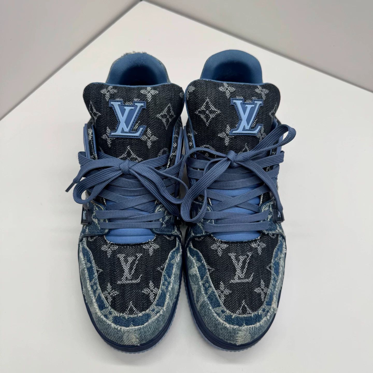 Louis Vuitton Louis Vuitton Denim Low-Top Sneakers Size US 9 / EU 42 - 2 Thumbnail