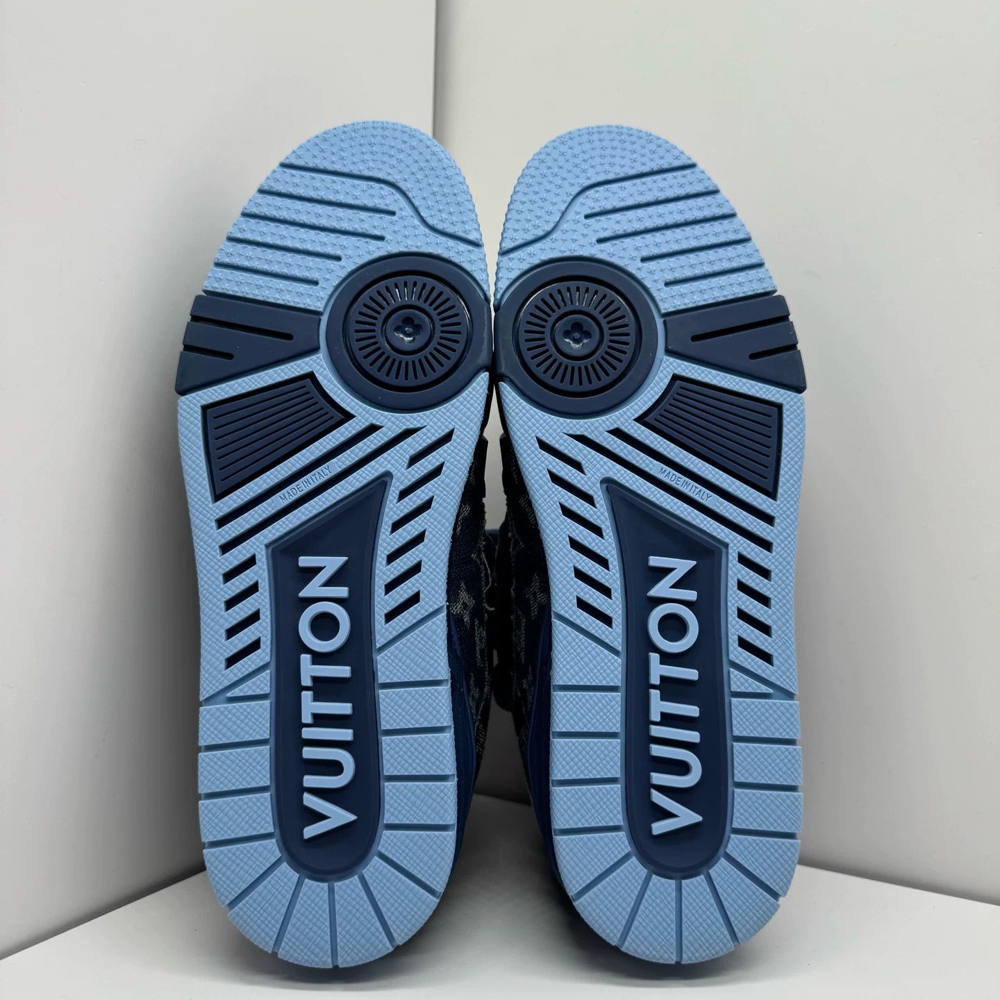 Louis Vuitton Louis Vuitton Denim Low-Top Sneakers Size US 9 / EU 42 - 8 Thumbnail