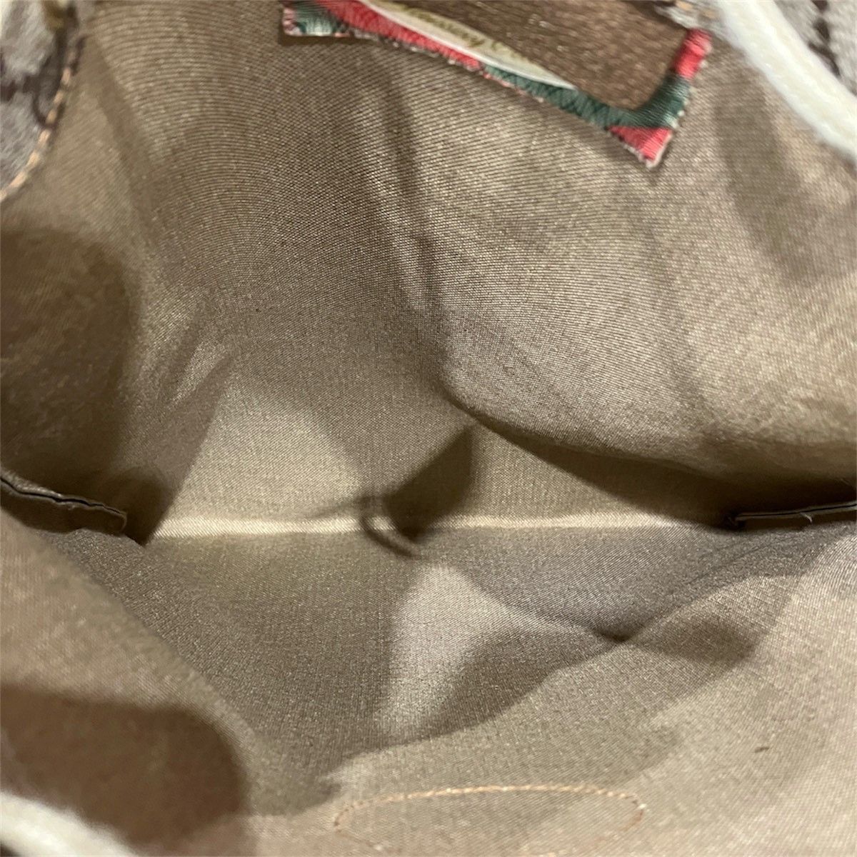 Gucci Gucci Gucci PVC Pouch Plastic / Synthetic Vanity Bag 97.19.303 DUTY FREE for USA Size ONE SIZE - 6 Thumbnail