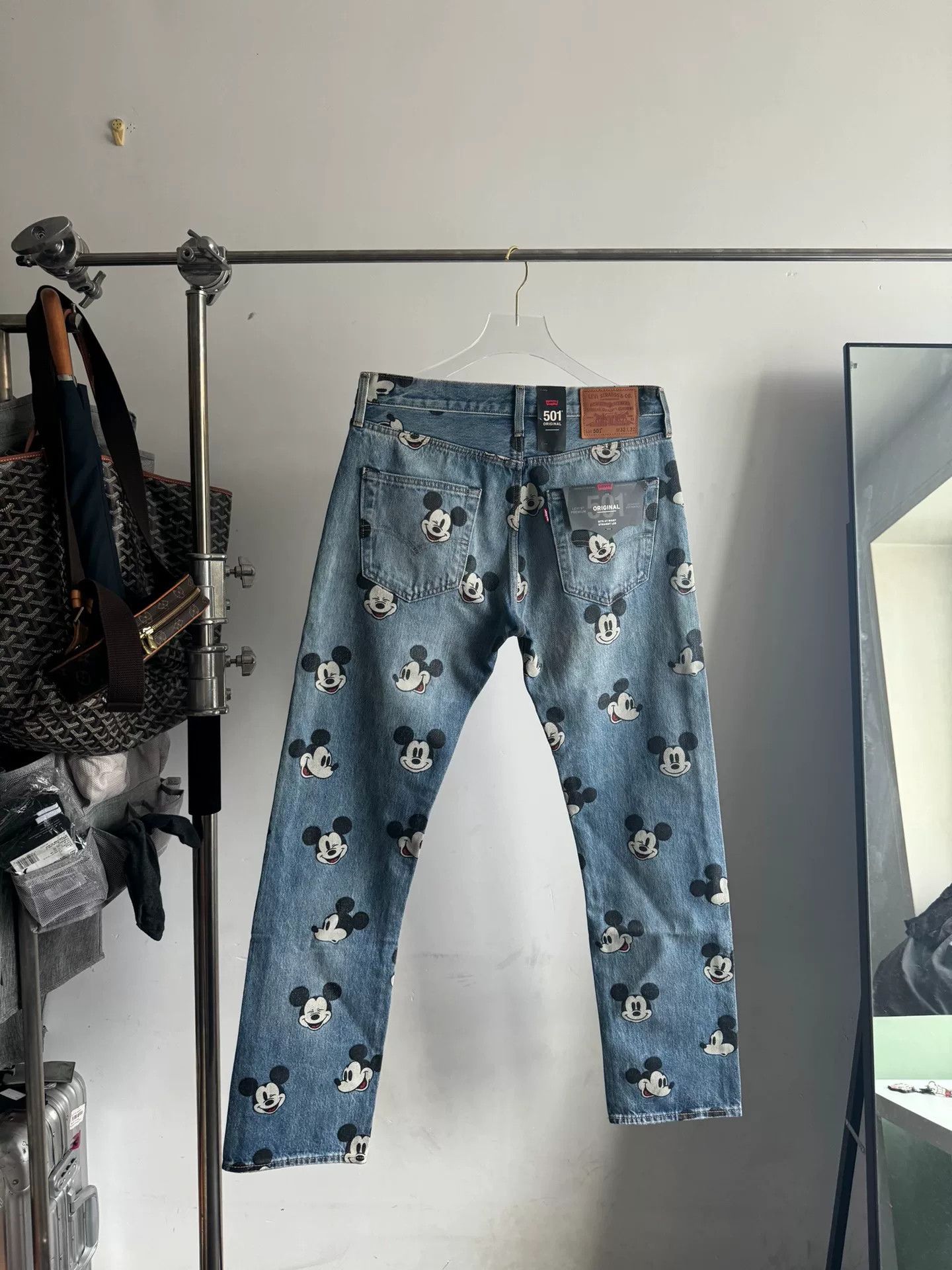 Levi's Levi's Disney Mickey Collaboration Jeans Size US 32 / EU 48 - 2 Thumbnail