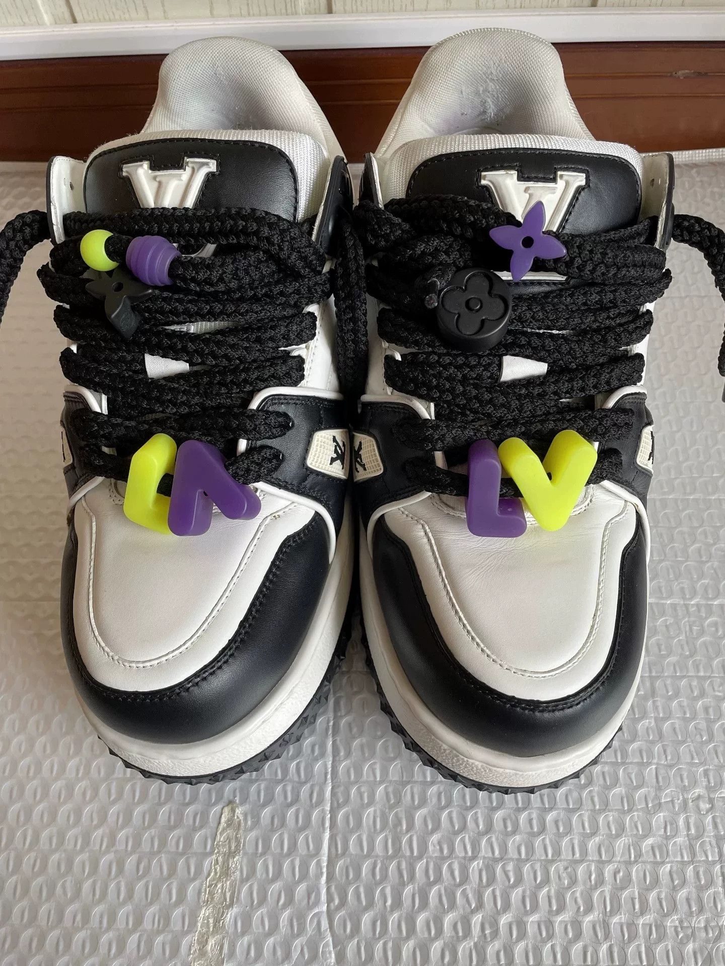 Louis Vuitton Louis Vuitton Trainer Sneakers Size US 8 / EU 41 - 2 Thumbnail