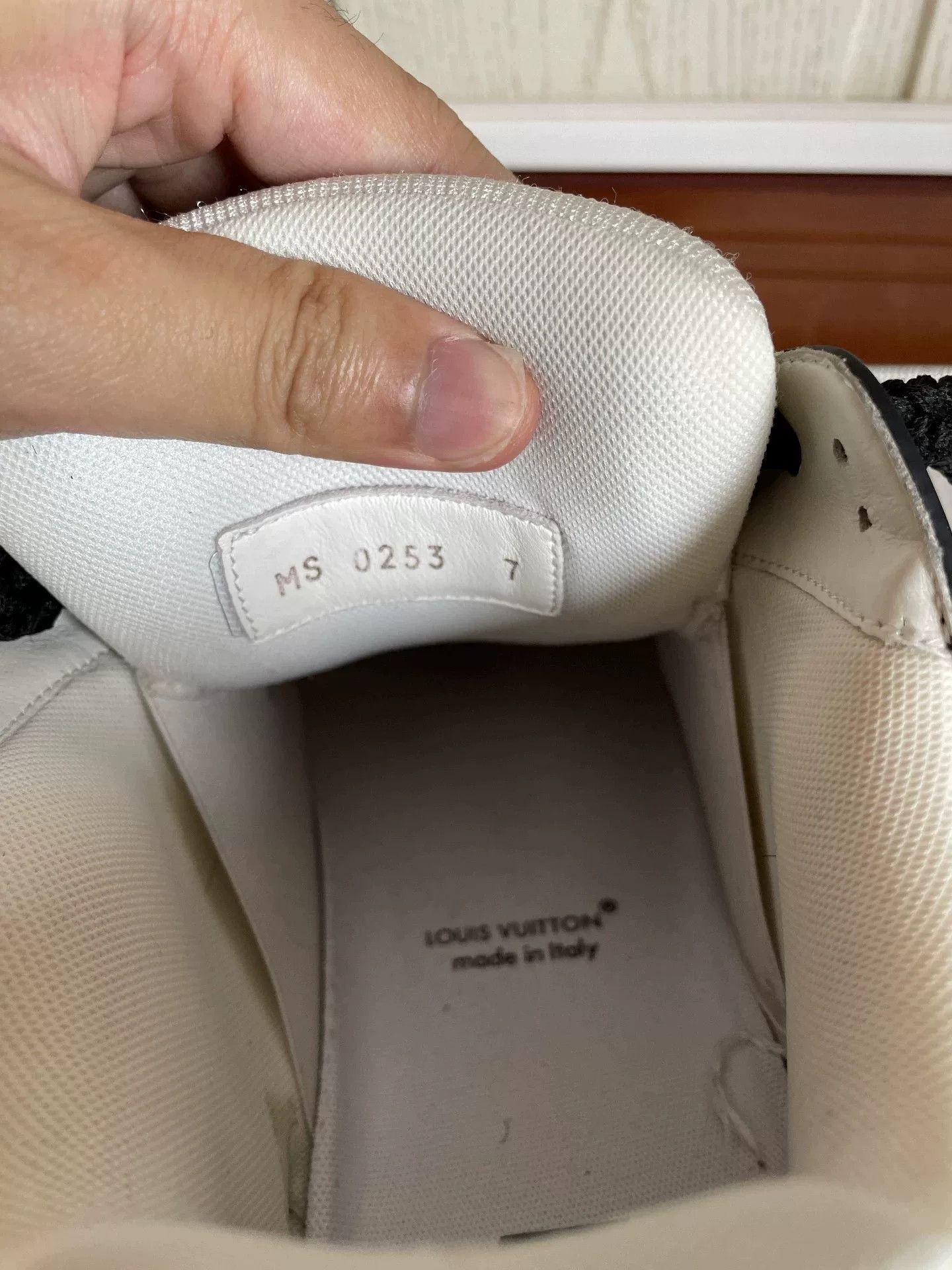 Louis Vuitton Louis Vuitton Trainer Sneakers Size US 8 / EU 41 - 7 Thumbnail