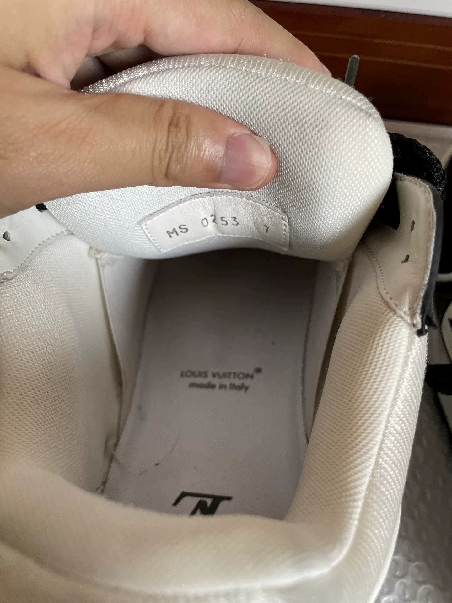 Louis Vuitton Louis Vuitton Trainer Sneakers Size US 8 / EU 41 - 8 Thumbnail