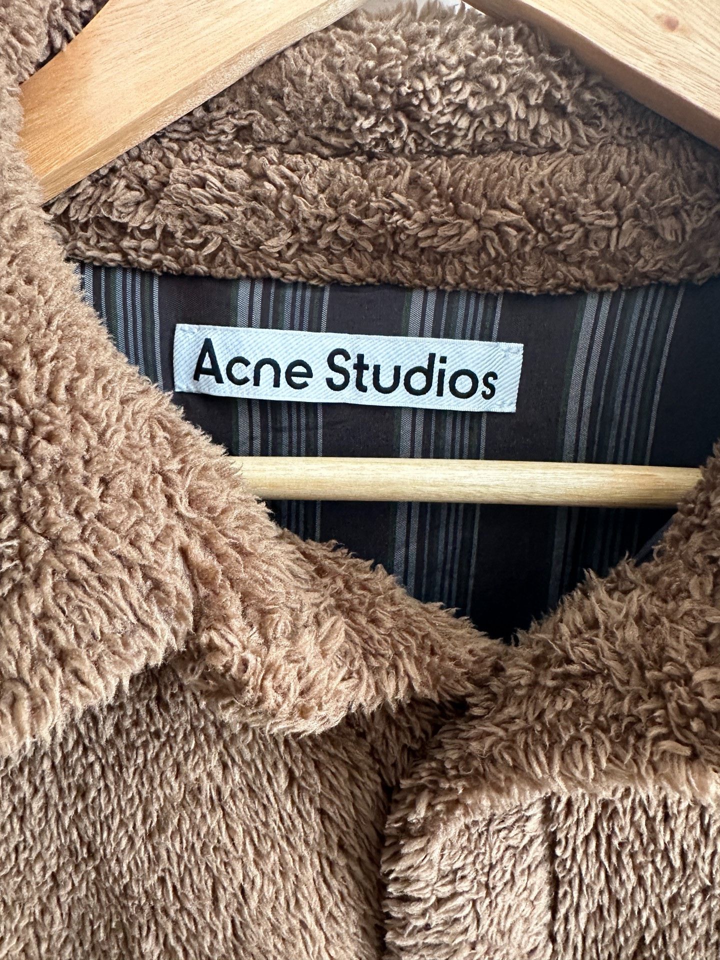 Acne Studios Acne Studios Teddy Coat Size US S / EU 44-46 / 1 - 2 Thumbnail