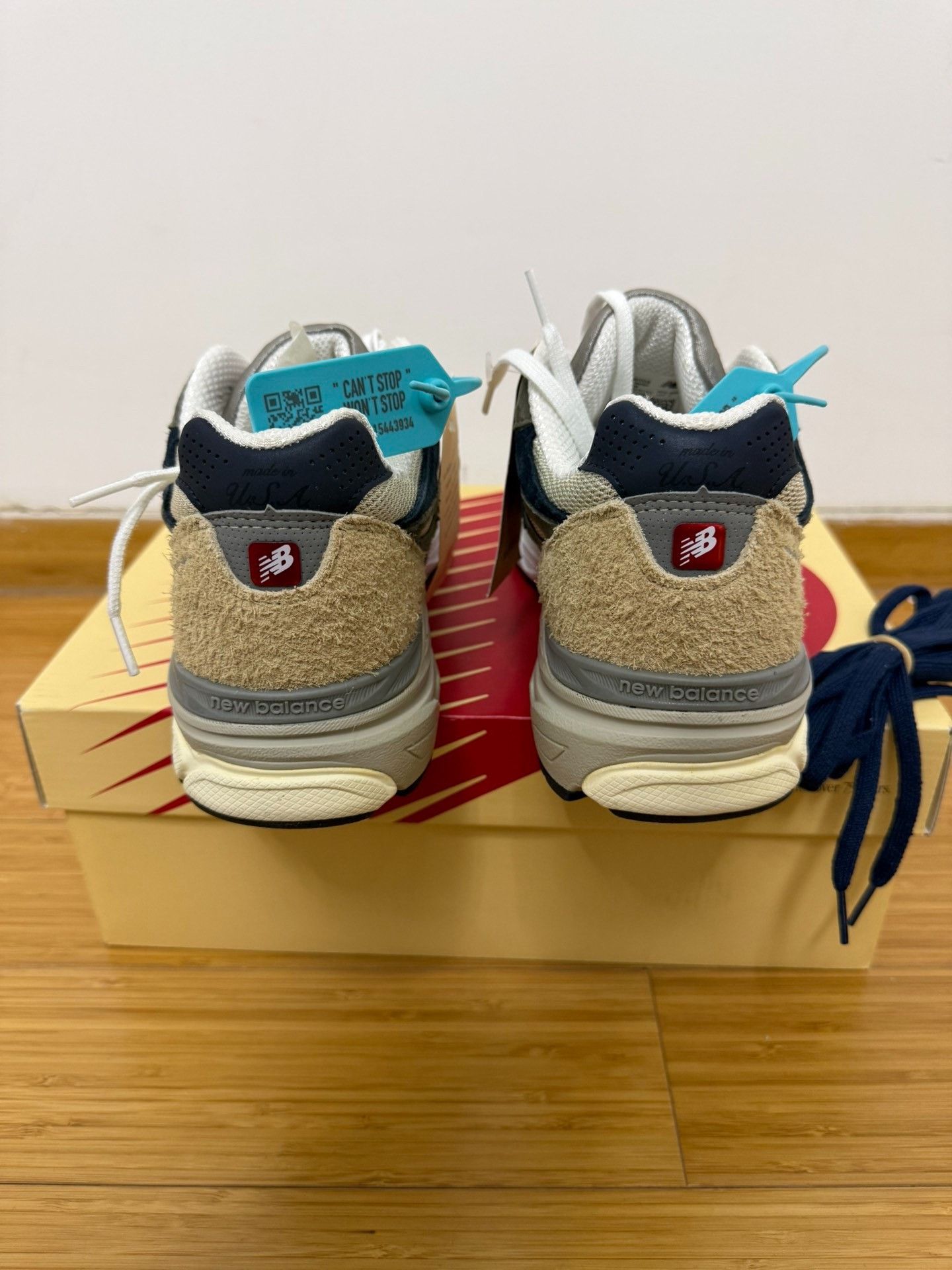 New Balance New Balance 990 V3 USA Made Sneakers Size US 10 / EU 43 - 5 Thumbnail