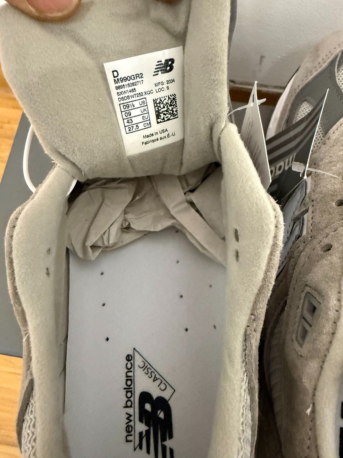 New Balance New Balance 990 V2 M990GR2 Gray Size US 10 / EU 43 - 6 Thumbnail