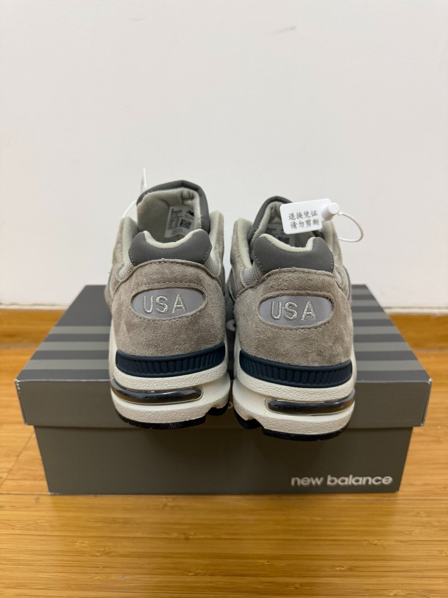 New Balance New Balance 990 V2 M990GR2 Gray Size US 10 / EU 43 - 5 Thumbnail