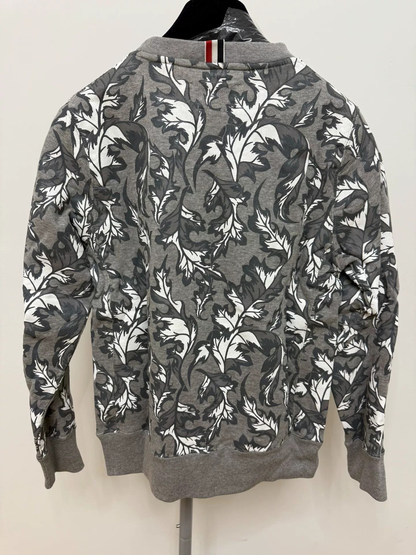 Thom Browne Thom Browne Maple Leaf Print Sweatshirt Size US M / EU 48-50 / 2 - 2 Thumbnail