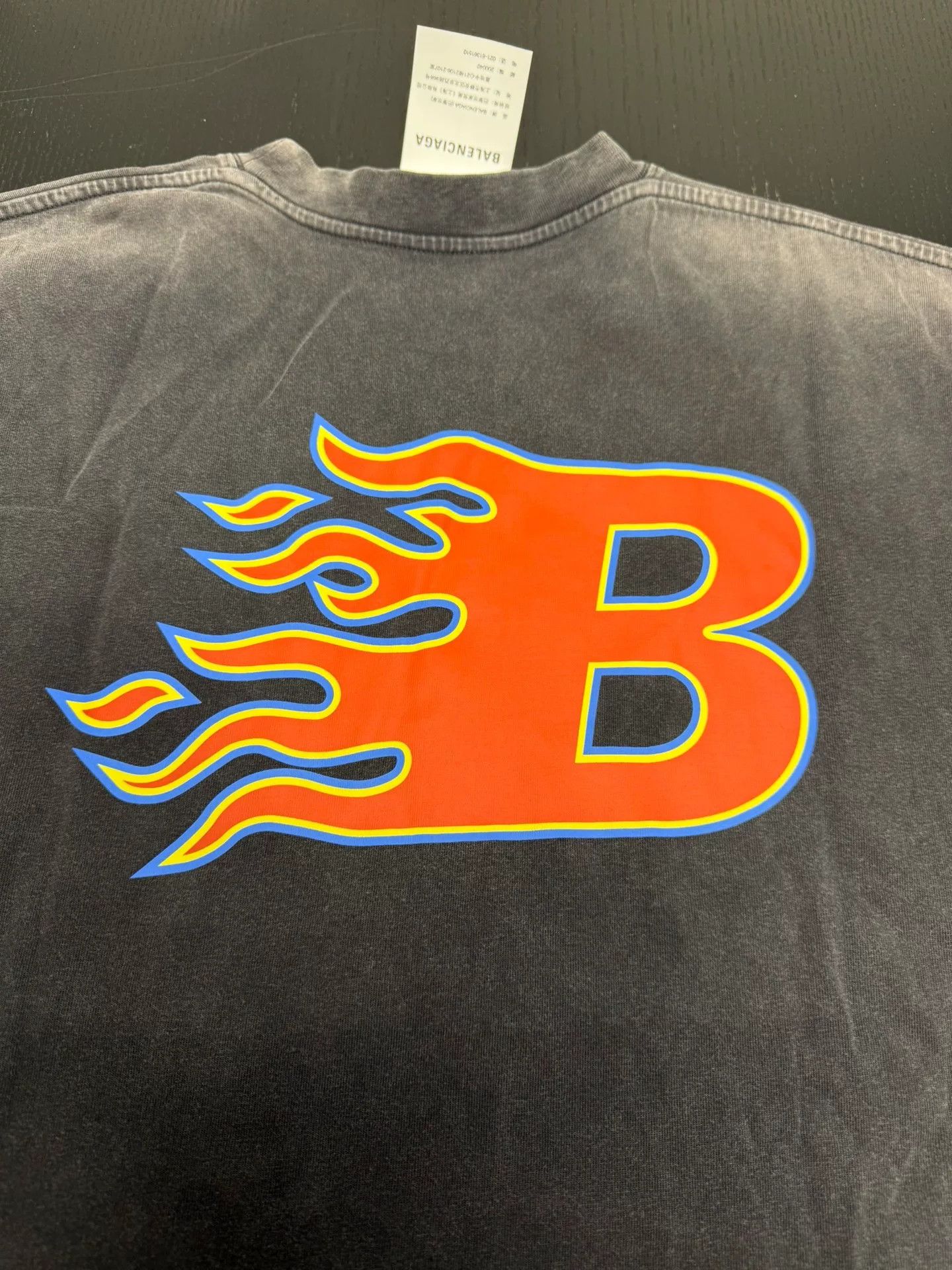 Balenciaga Balenciaga Flame Logo Reversible Short Sleeve Tee Size US S / EU 44-46 / 1 - 5 Thumbnail