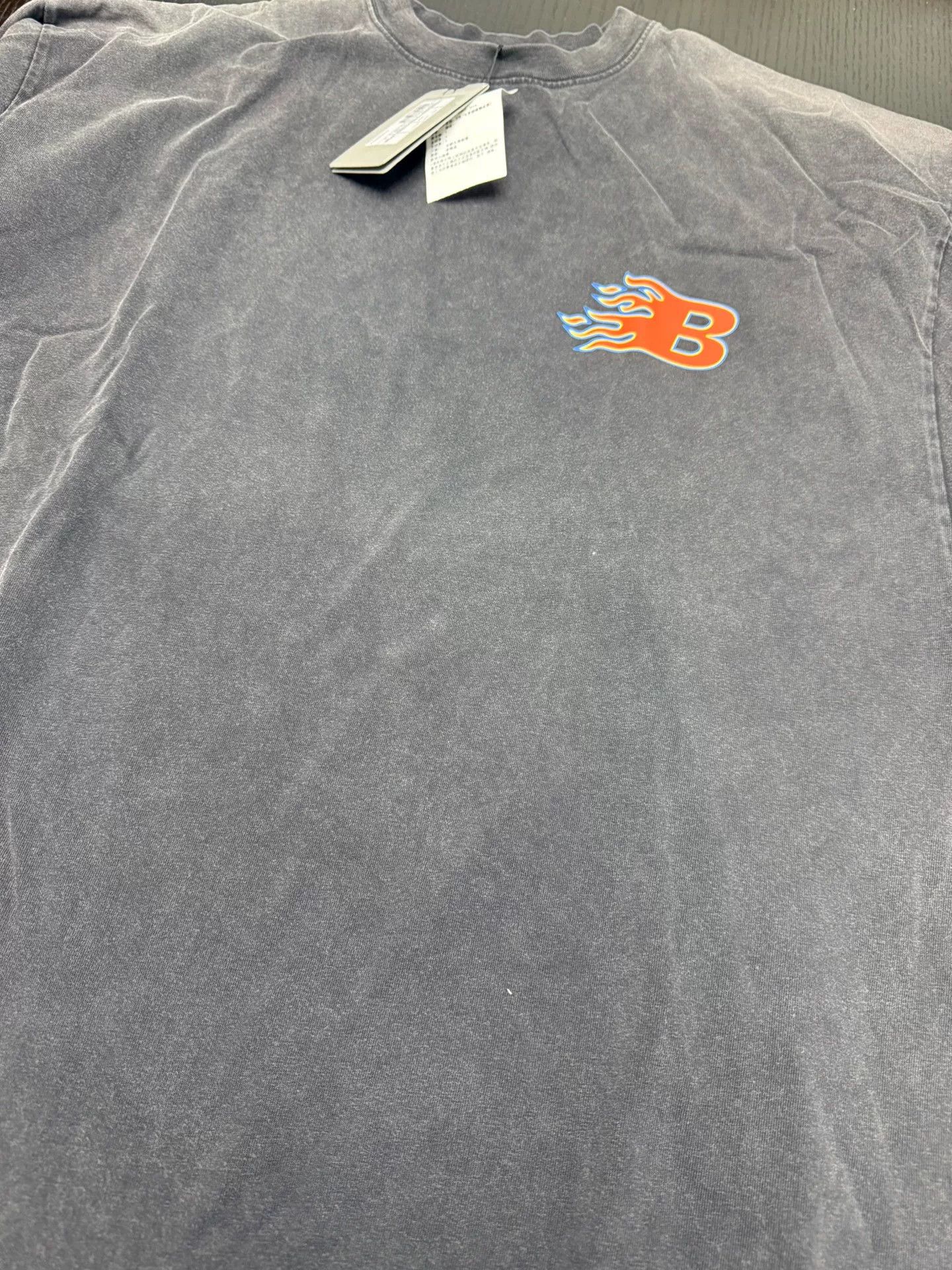 Balenciaga Balenciaga Flame Logo Reversible Short Sleeve Tee Size US S / EU 44-46 / 1 - 4 Thumbnail