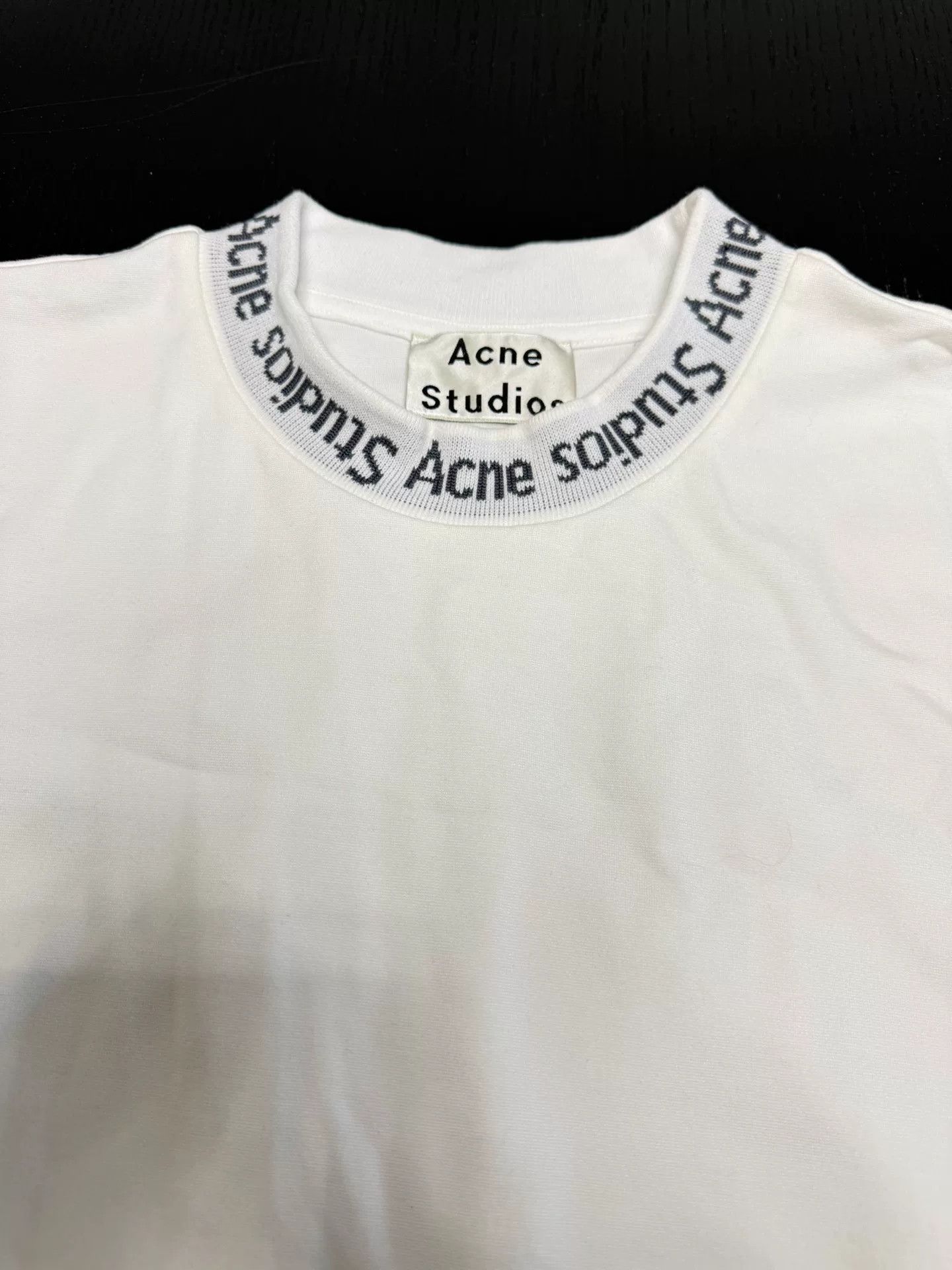 Acne Studios Acne Studios Letter Neck Short Sleeve T-Shirt XL Size US XL / EU 56 / 4 - 3 Thumbnail