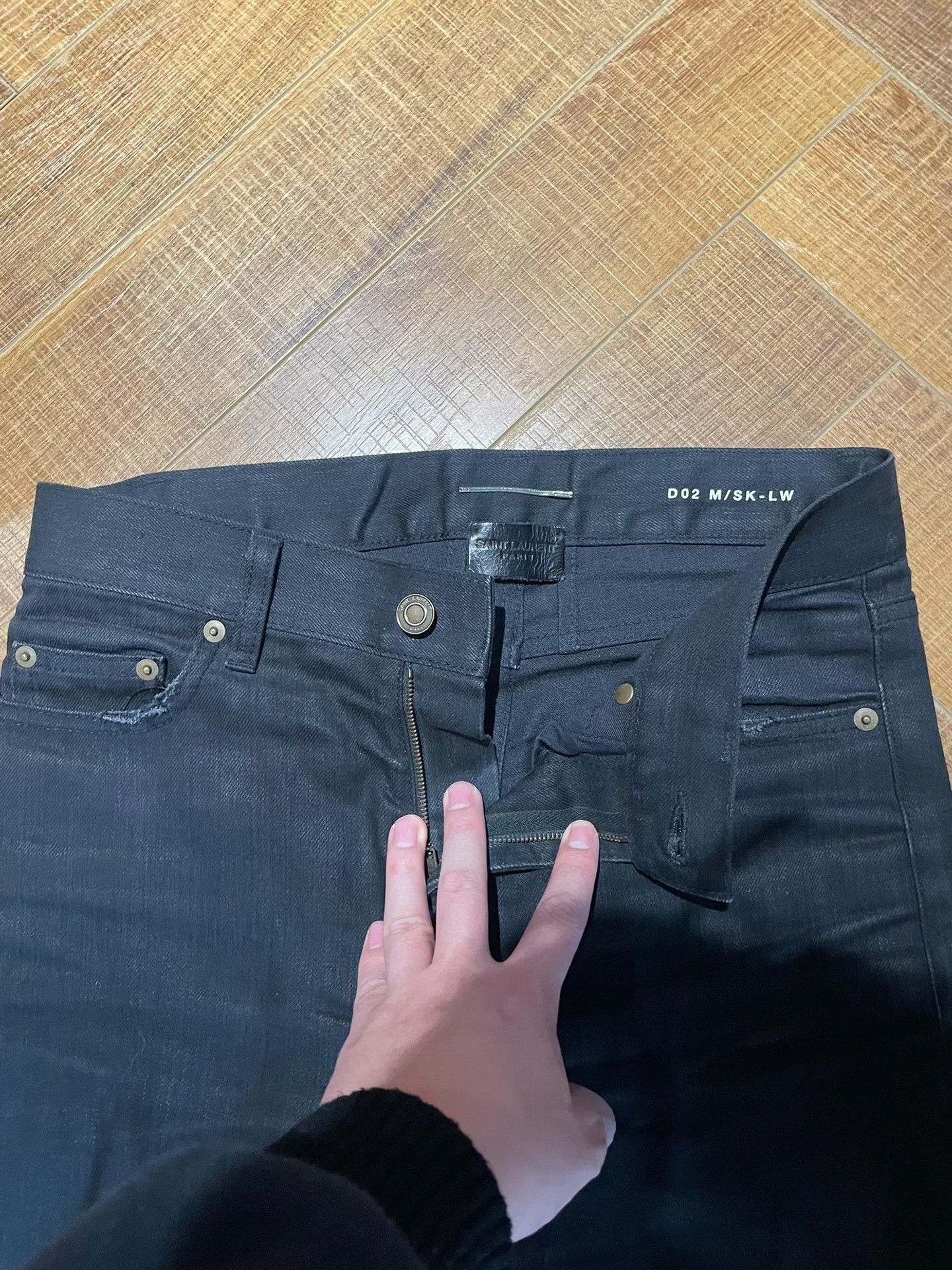 Saint Laurent Paris Saint Laurent D02 Distressed Men's Jeans Size US 28 / EU 44 - 2 Thumbnail
