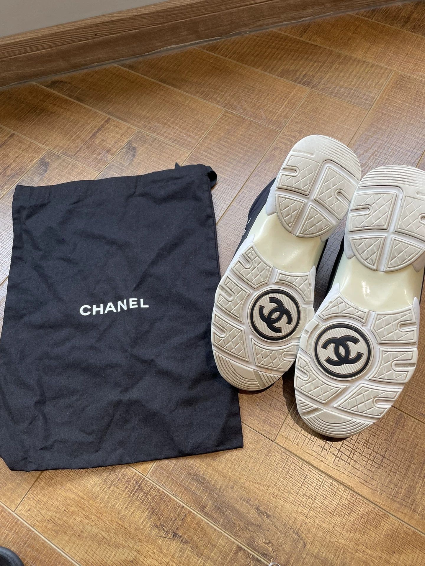 Chanel Chanel Low-Top Sneakers Size US 9 / EU 42 - 7 Thumbnail