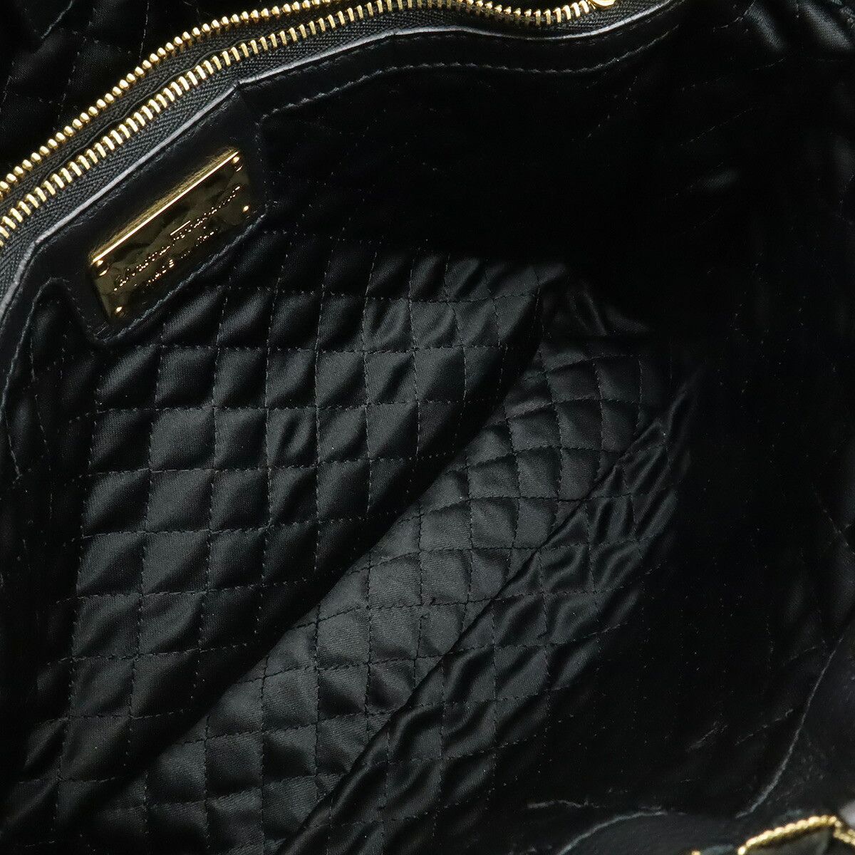Salvatore Ferragamo Salvatore Ferragamo Salvatore Ferragamo Vara Leather 2way Handbag Leather Shoulder Bag DUTY FREE for USA Size ONE SIZE - 8 Thumbnail