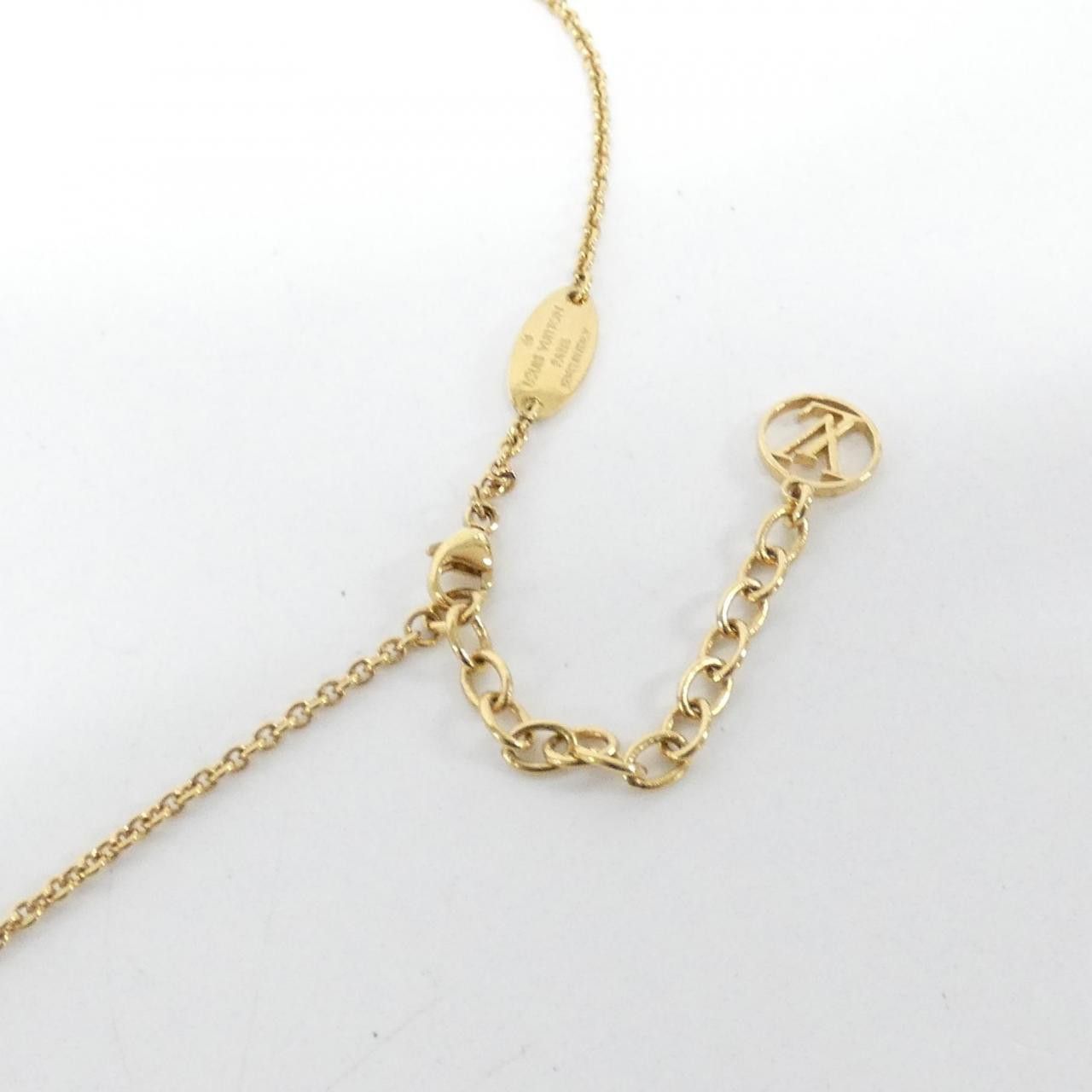 Louis Vuitton Louis Vuitton Louis Vuitton Essential V Necklace Metal Necklace M61083 DUTY FREE for USA Size ONE SIZE - 4 Thumbnail