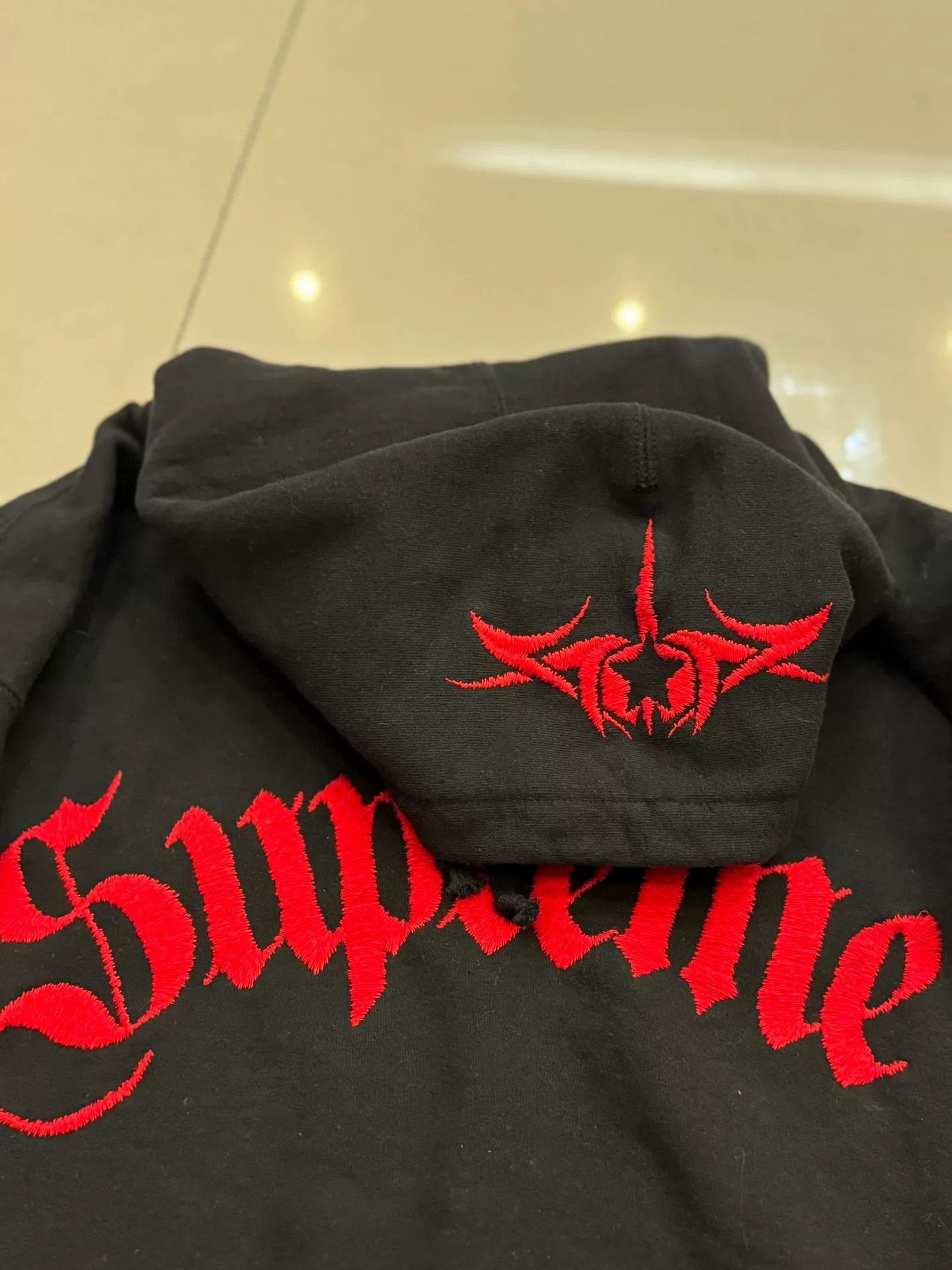 Supreme Supreme Great Wall Hooded Sweatshirt Size XL / US 12-14 / IT 48-50 - 3 Thumbnail