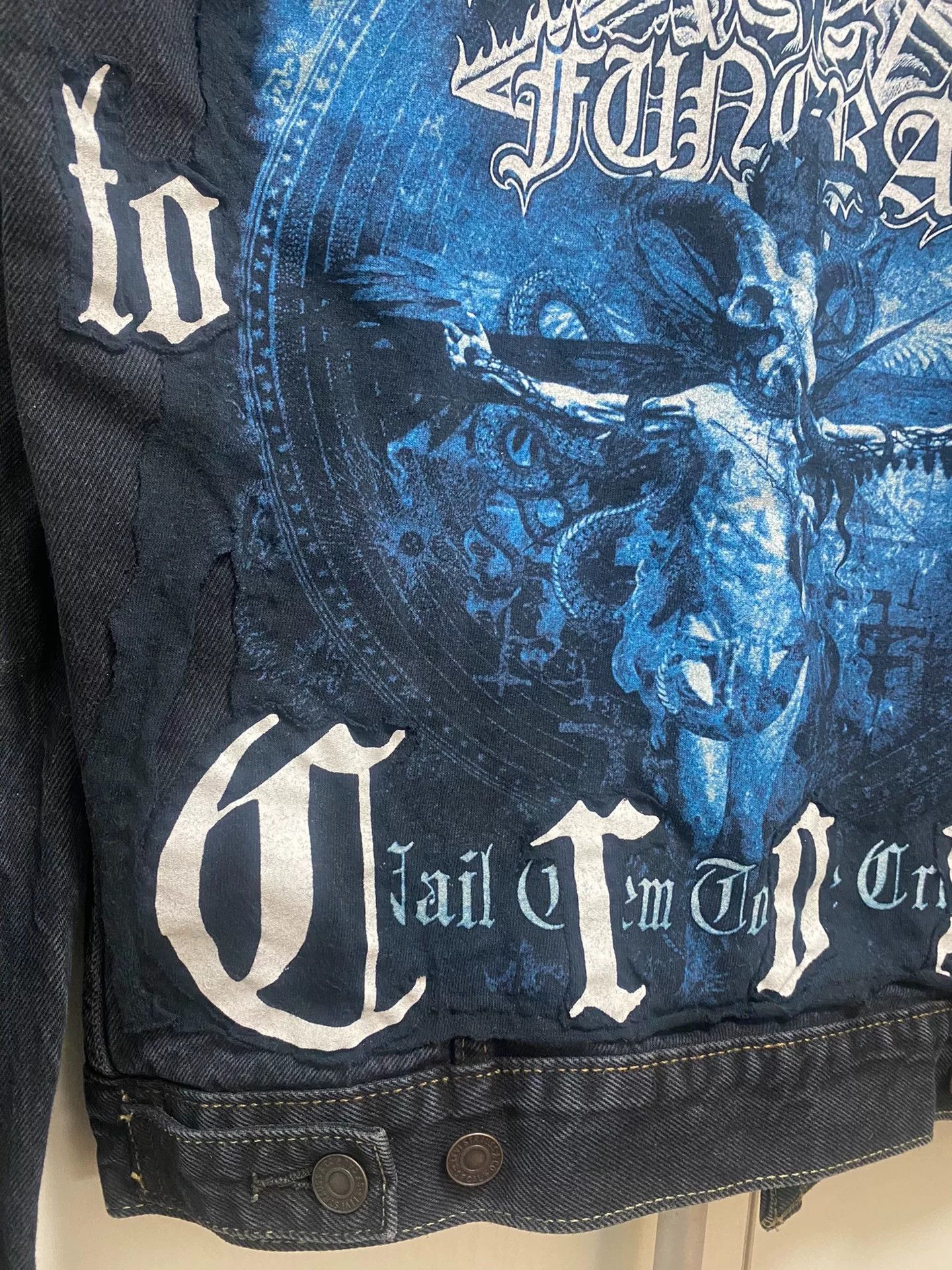 Levi's Dark Funeral Art Patch Denim Jacket Size US M / EU 48-50 / 2 - 4 Thumbnail