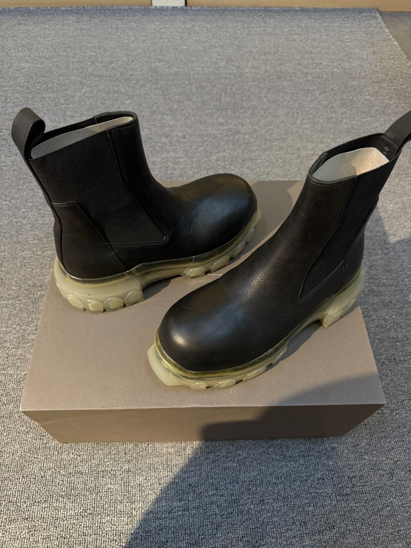Rick Owens Rick Owens Octopus Sole Chelsea Boots Size US 6 / IT 36 - 2 Thumbnail