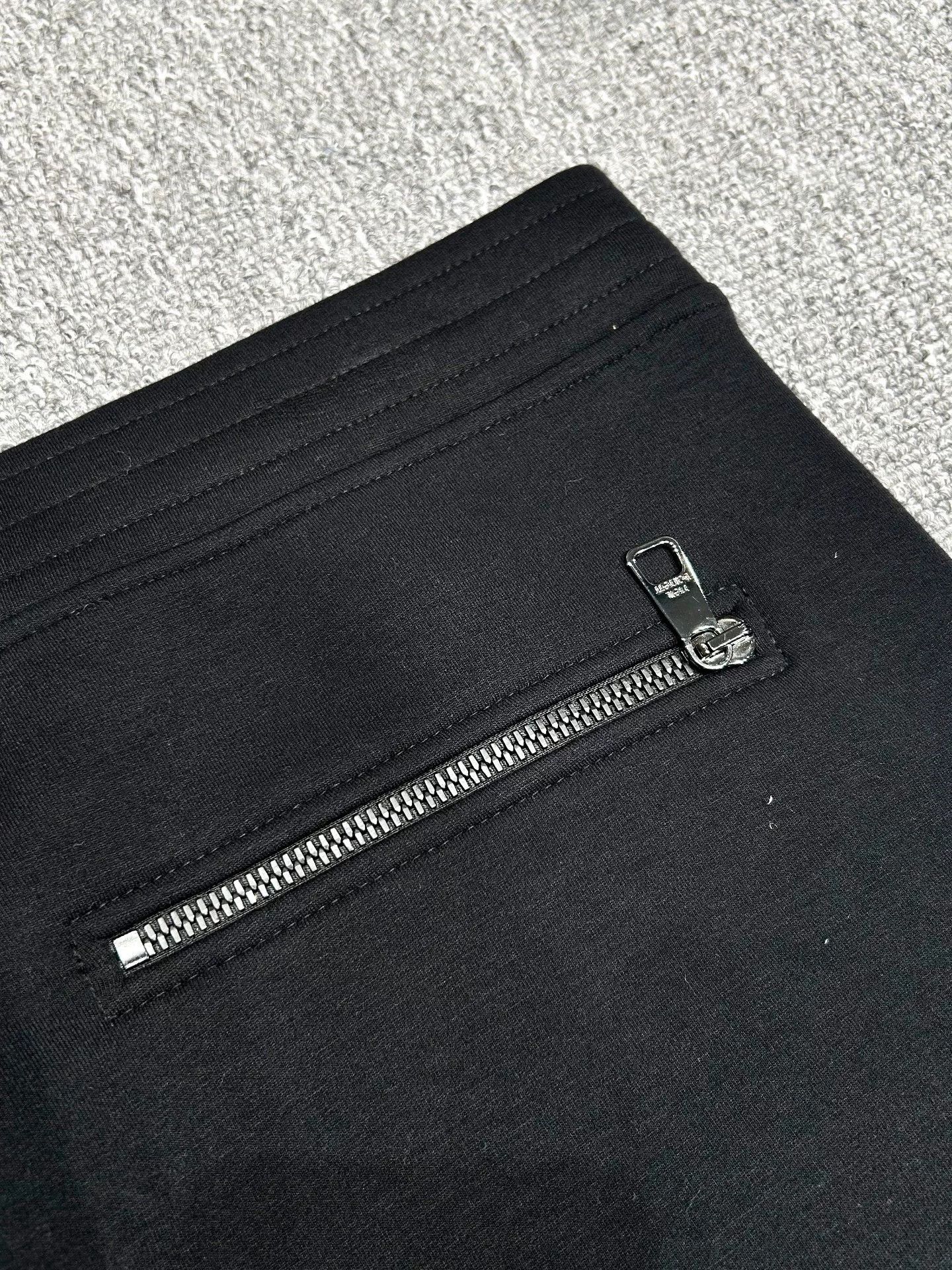 Neil Barrett Neil Barrett Men's Sweatpants Size US 34 / EU 50 - 4 Thumbnail