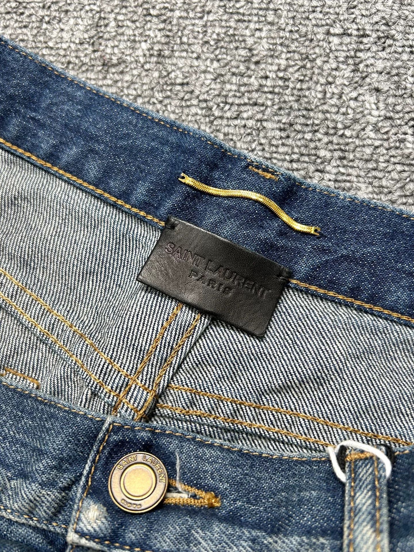 Saint Laurent Paris Saint Laurent Denim Shorts Size 27" / US 4 / IT 40 - 6 Thumbnail