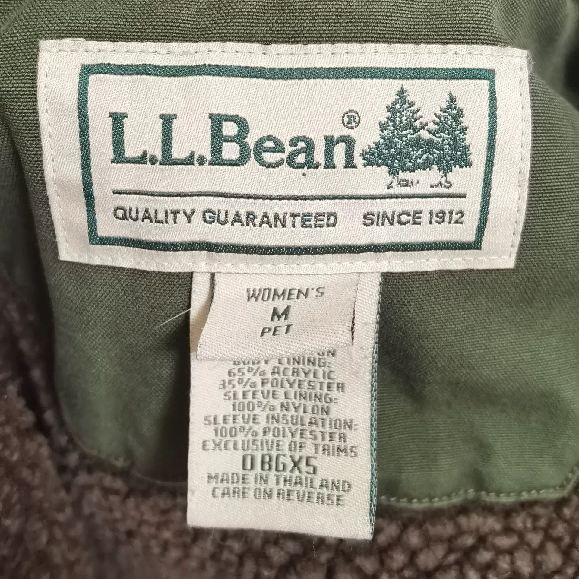 L.L. Bean L.L.Bean Bugs Bunny Embroidered Sherpa Jacket Size M / US 6-8 / IT 42-44 - 6 Thumbnail