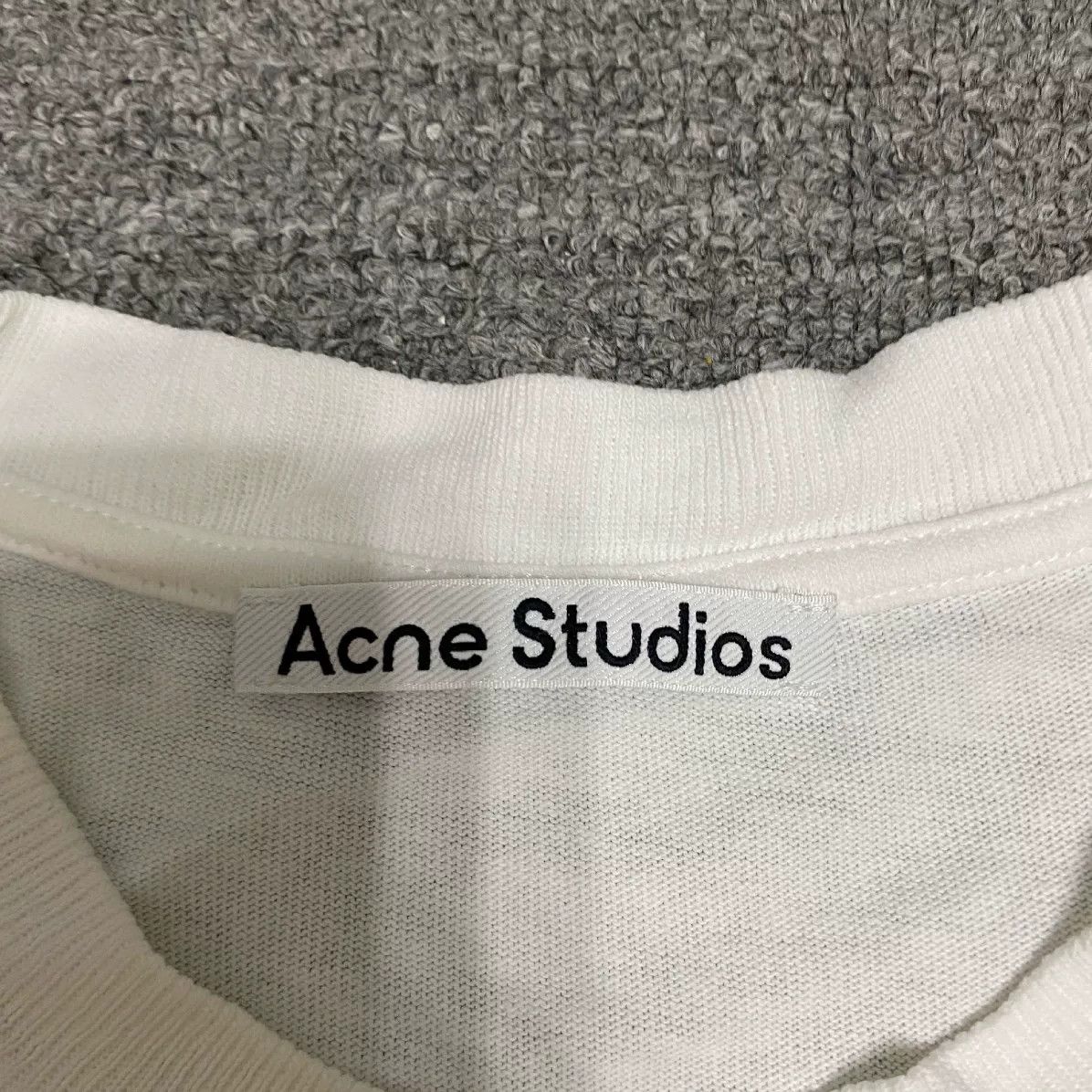 Acne Studios Acne Studios Distressed Print Short-Sleeve Tee Size US L / EU 52-54 / 3 - 5 Thumbnail