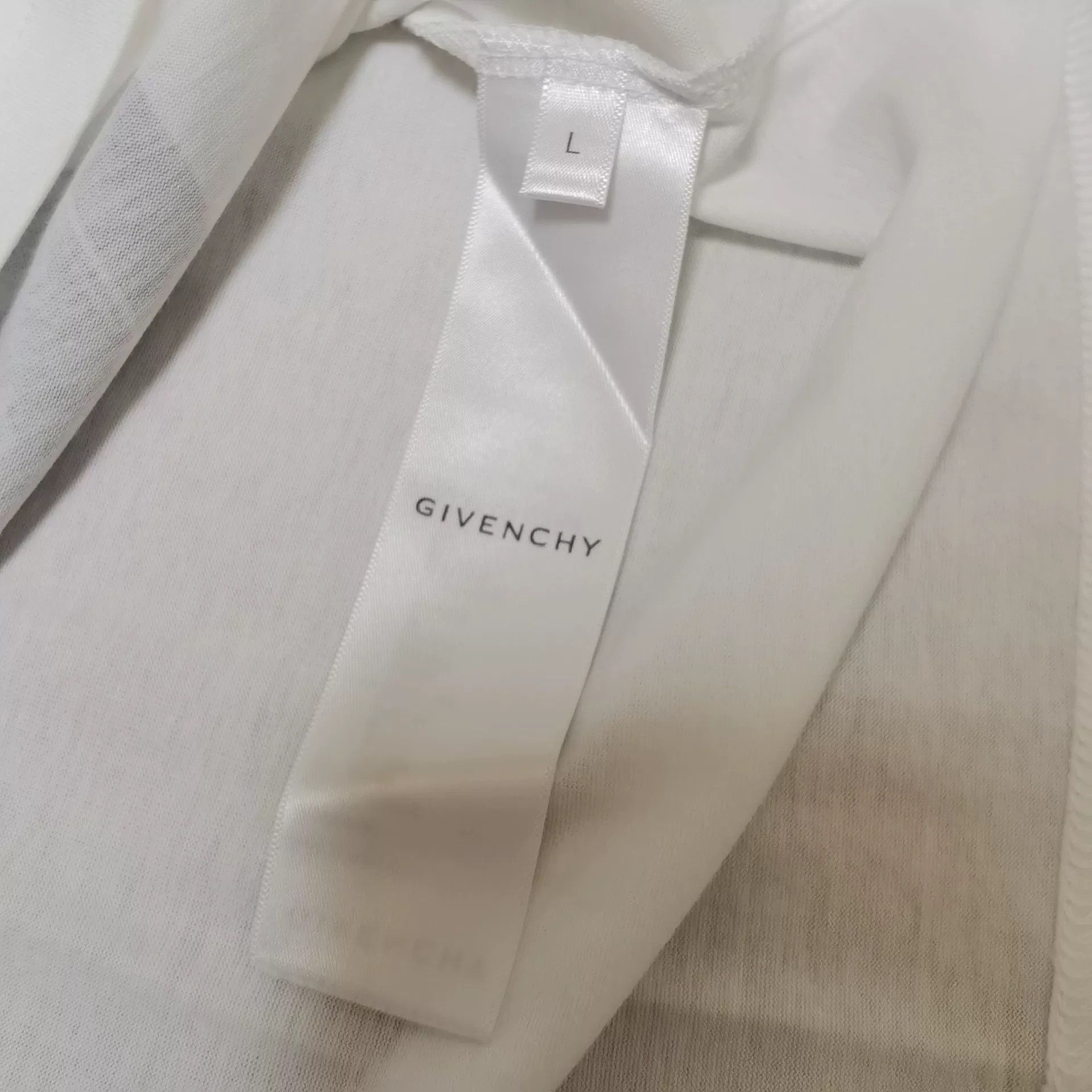 Givenchy GIVENCHY Bambi Short-Sleeve T-Shirt Size US L / EU 52-54 / 3 - 5 Thumbnail