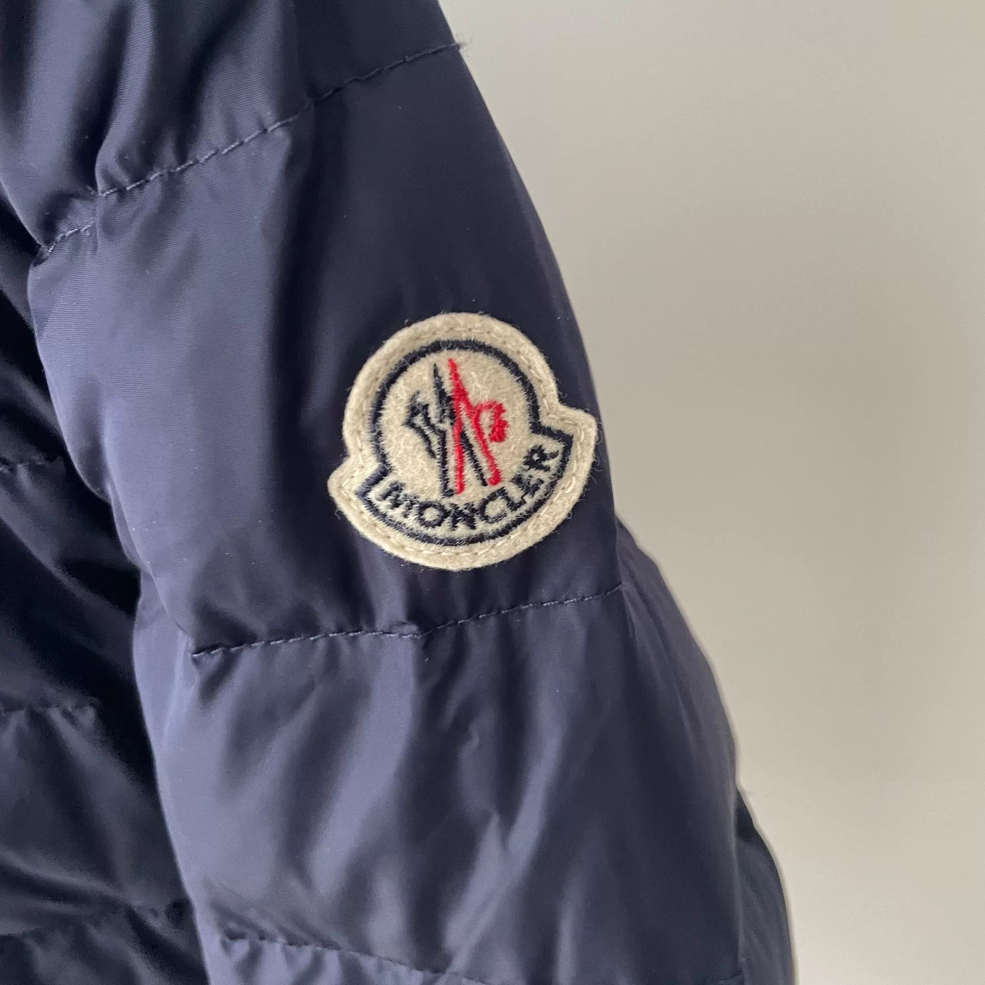 Moncler Moncler Sleeve Logo Fitted Down Jacket Size XS / US 0-2 / IT 36-38 - 3 Thumbnail