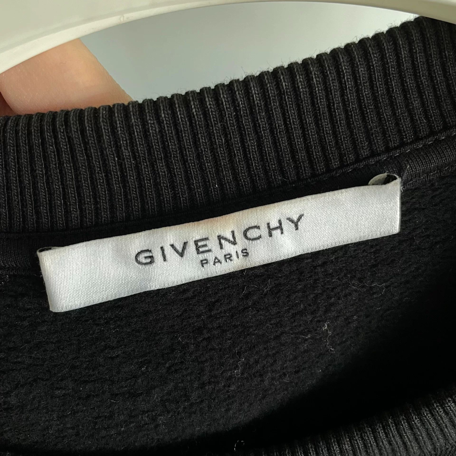 Givenchy Givenchy Chest Leather Patch Oversized Sweatshirt M Size US M / EU 48-50 / 2 - 3 Thumbnail