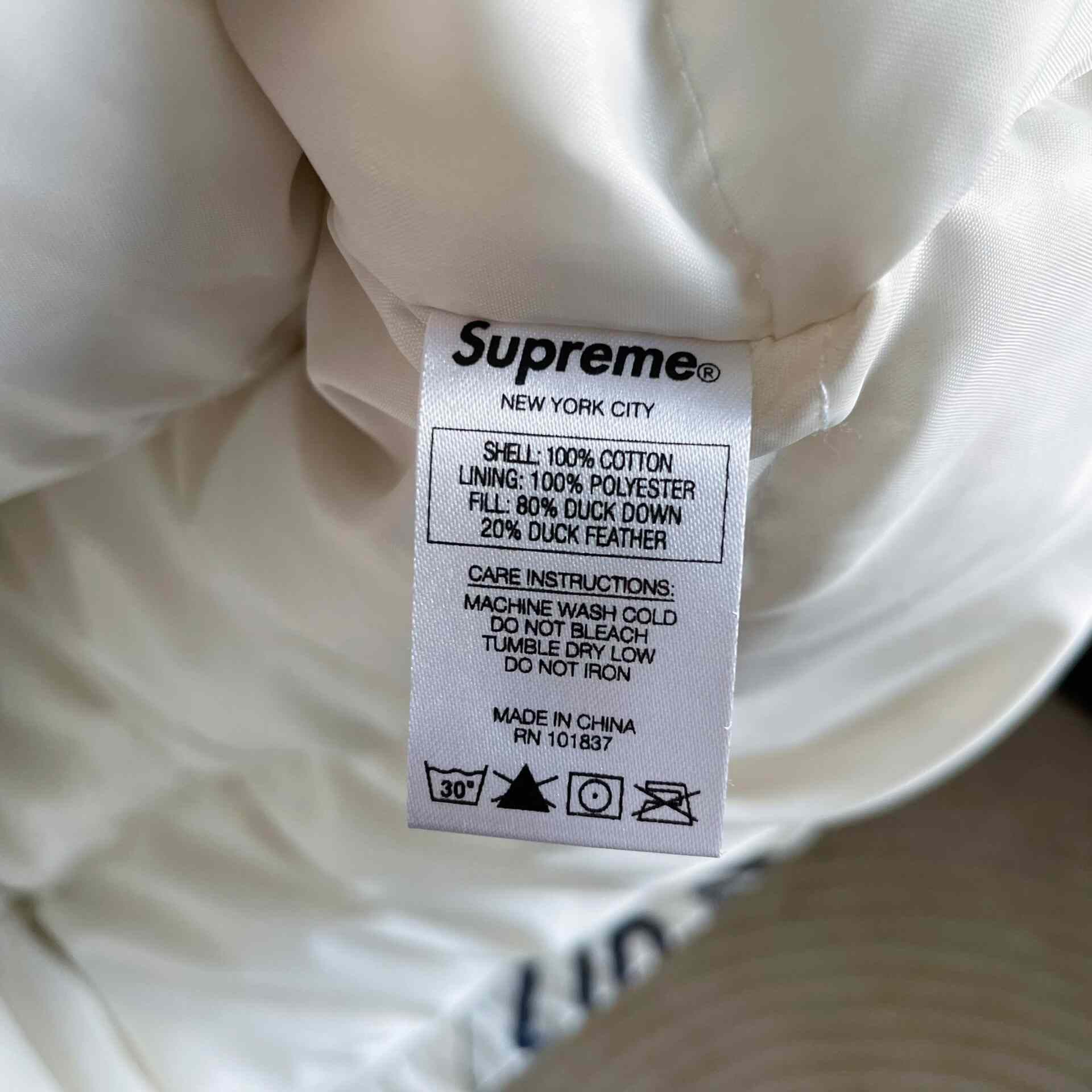 Supreme Supreme White License Plate Down Jacket Size US M / EU 48-50 / 2 - 4 Thumbnail