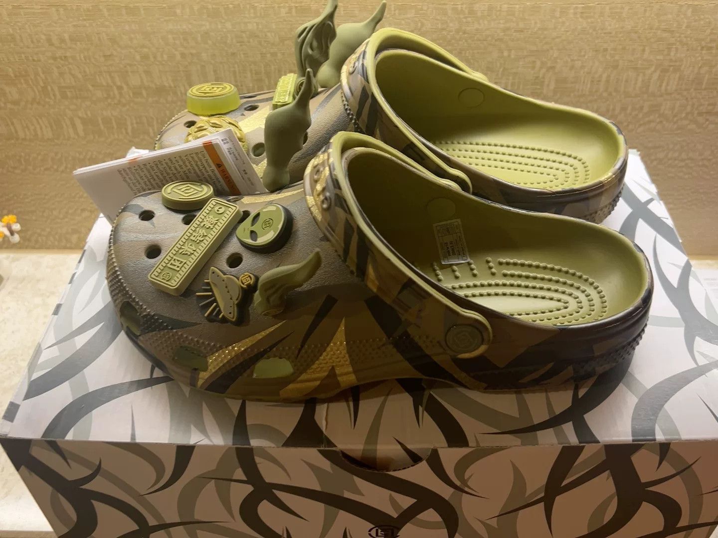 Crocs CLOT x ALIANENGR x CROSS Green Thorn Crocs Size US 8.5 / EU 41-42 - 3 Thumbnail