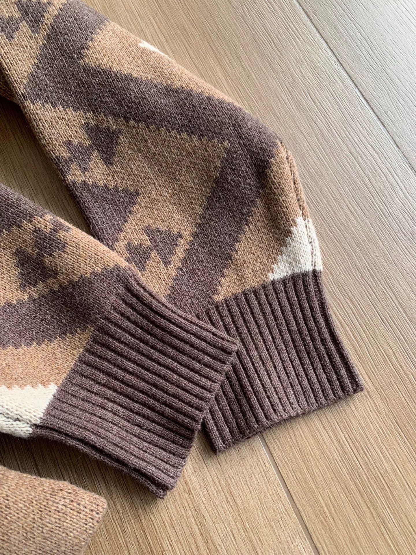 Mt. RAINIER DESIGN MT.ROBSON Southwest Wool Cardigan Size US XXL / EU 58 / 5 - 8 Thumbnail
