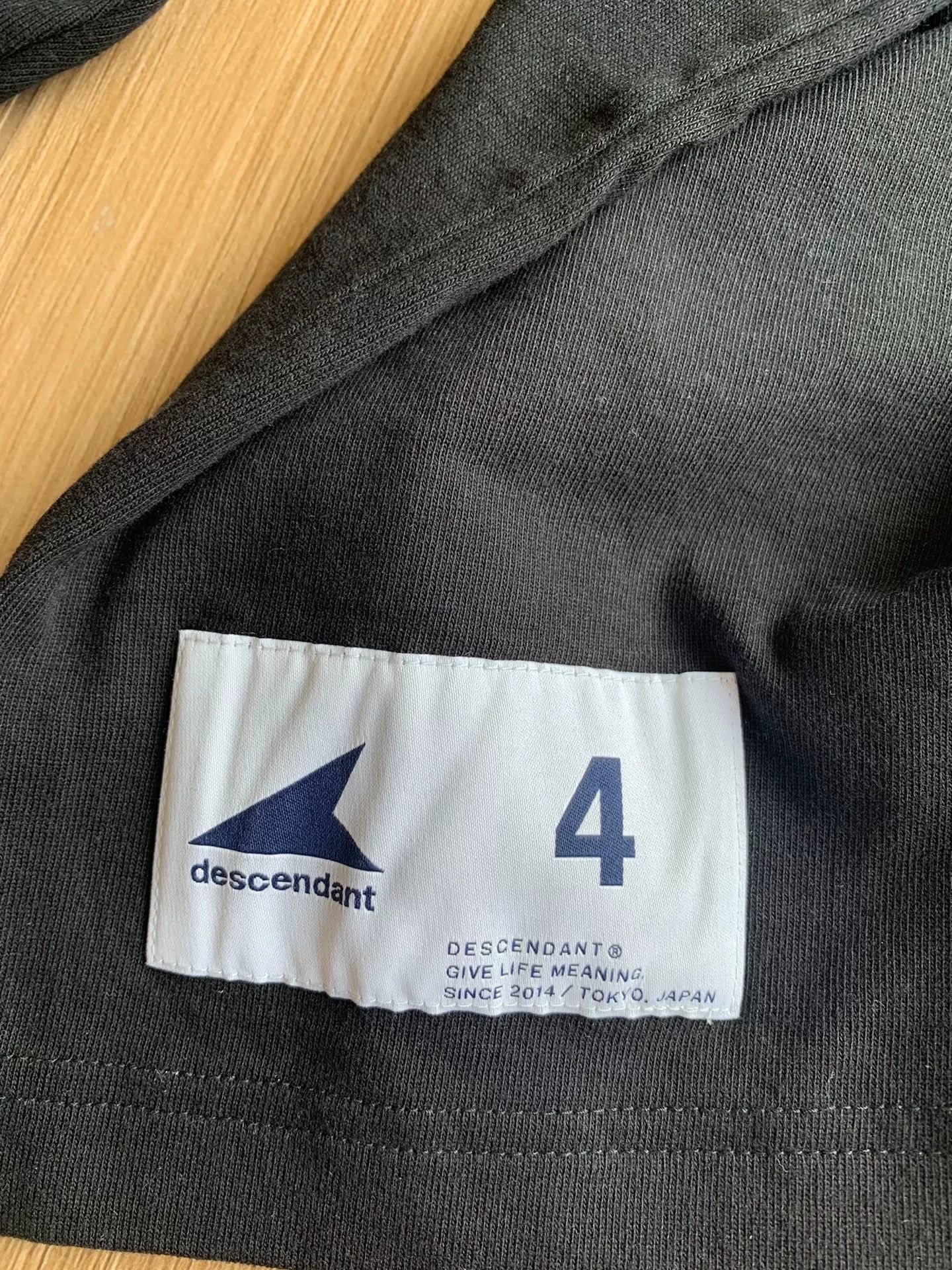 Descendant Descendant OTL Organic Cotton Printed Long-Sleeve T-Shirt Size US XL / EU 56 / 4 - 4 Thumbnail