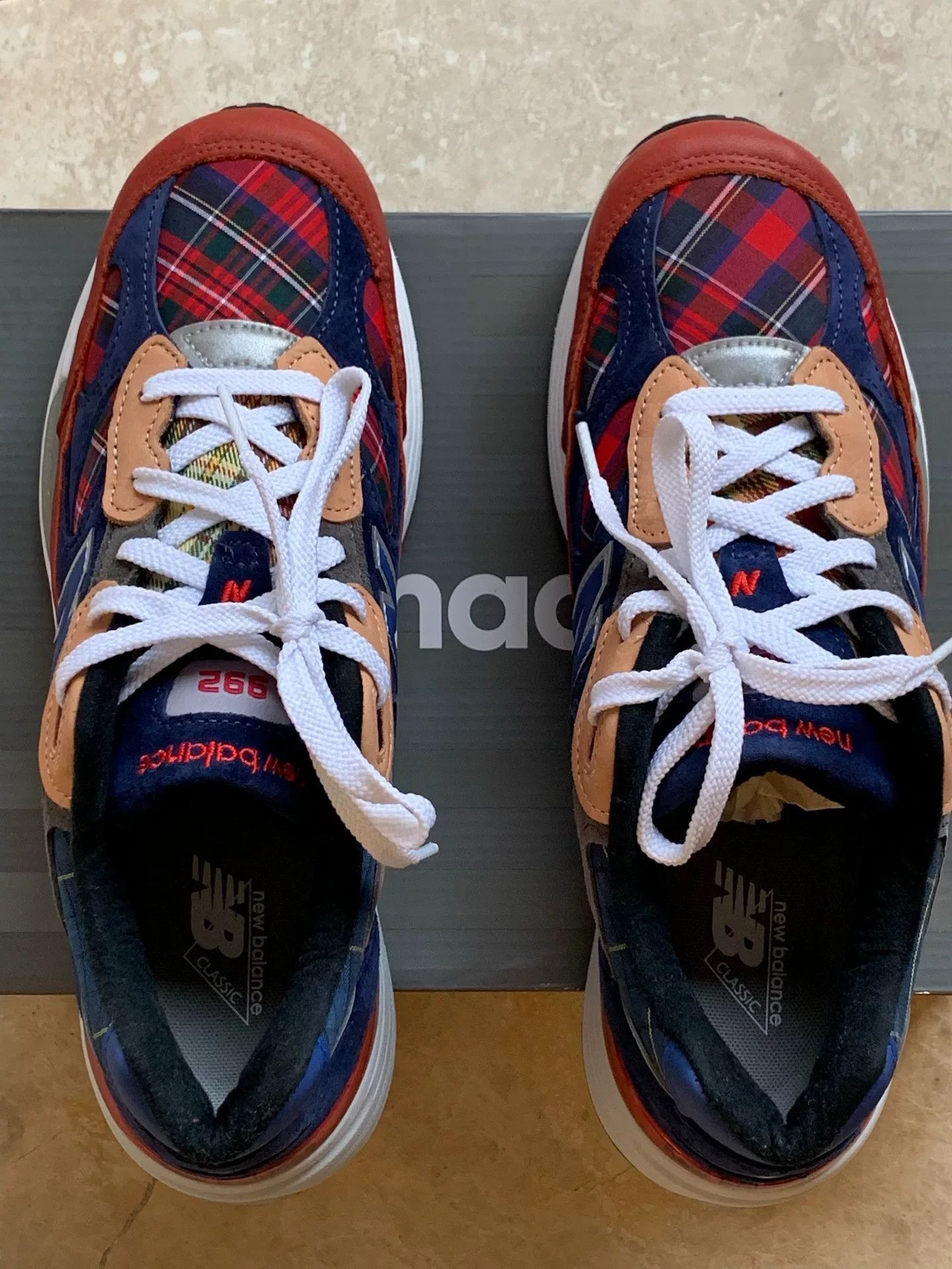 New Balance New Balance x CONCEPTS NB 992 Running Shoe Size US 10 / EU 43 - 7 Thumbnail