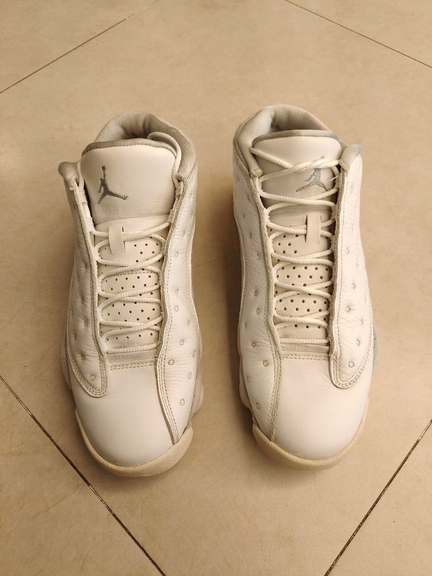Jordan Brand Air Jordan 13 Retro Low Pure Platinum Size US 9.5 / EU 42-43 - 3 Thumbnail