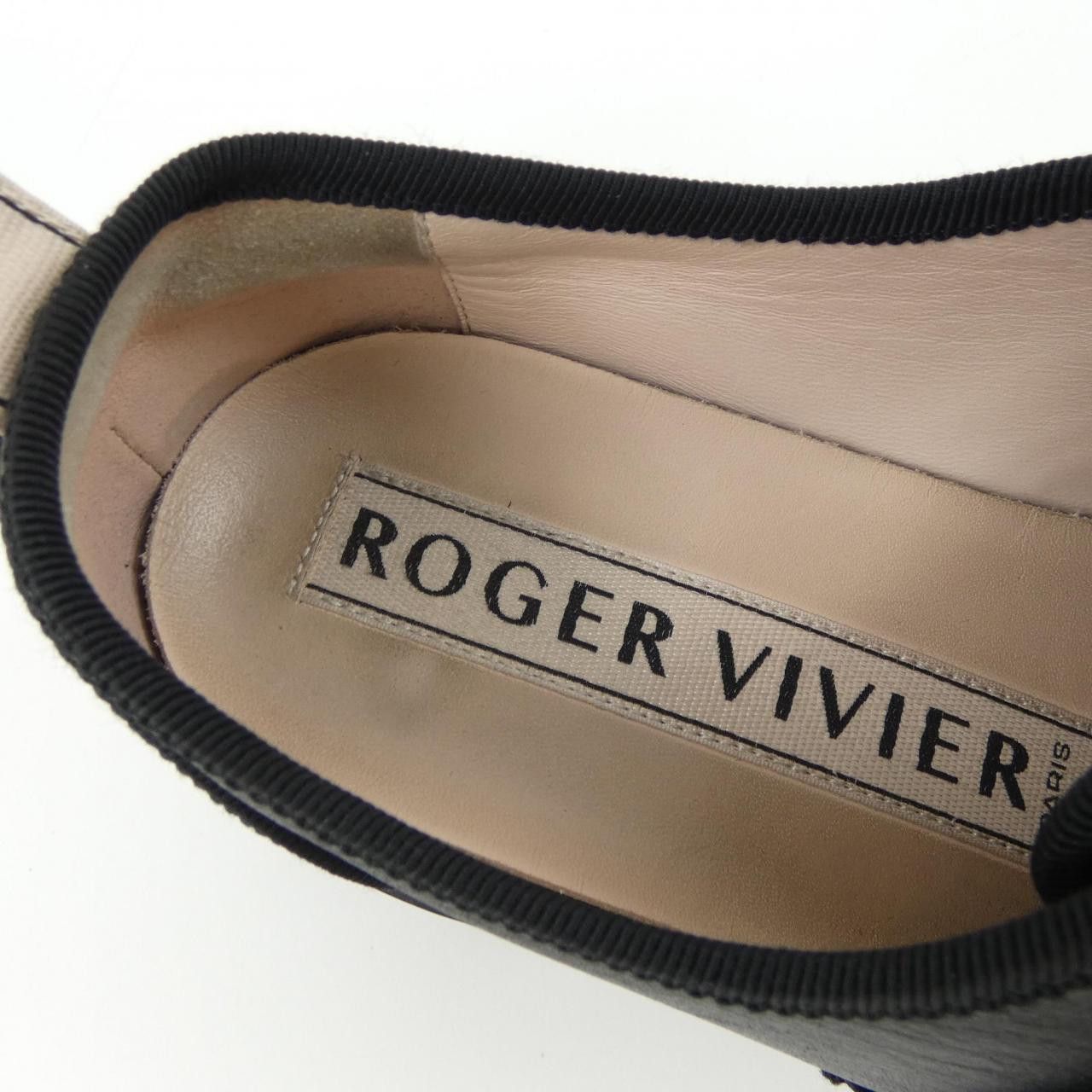 Roger Vivier Roger Vivier Roger Vivier Walky Viv Strass Buckle Leather Sneakers Leather Shoes DUTY FREE for USA Size ONE SIZE - 6 Thumbnail