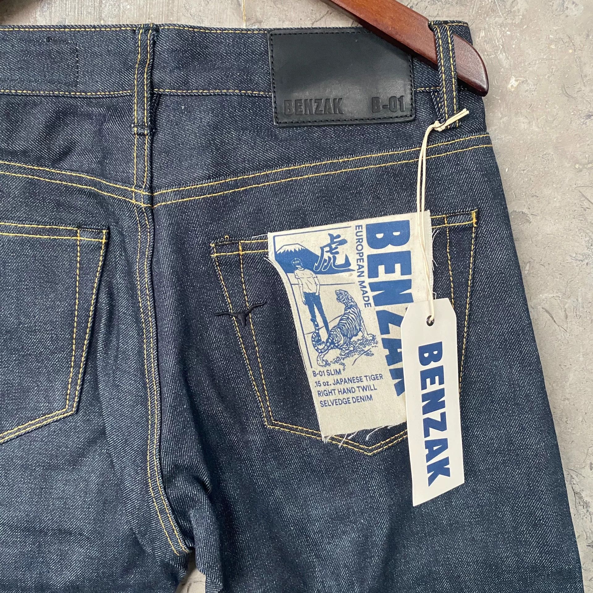B.D. Baggies BDD B-01 Low-Rise Slim Tapered Raw Jeans Size US 29 - 8 Thumbnail