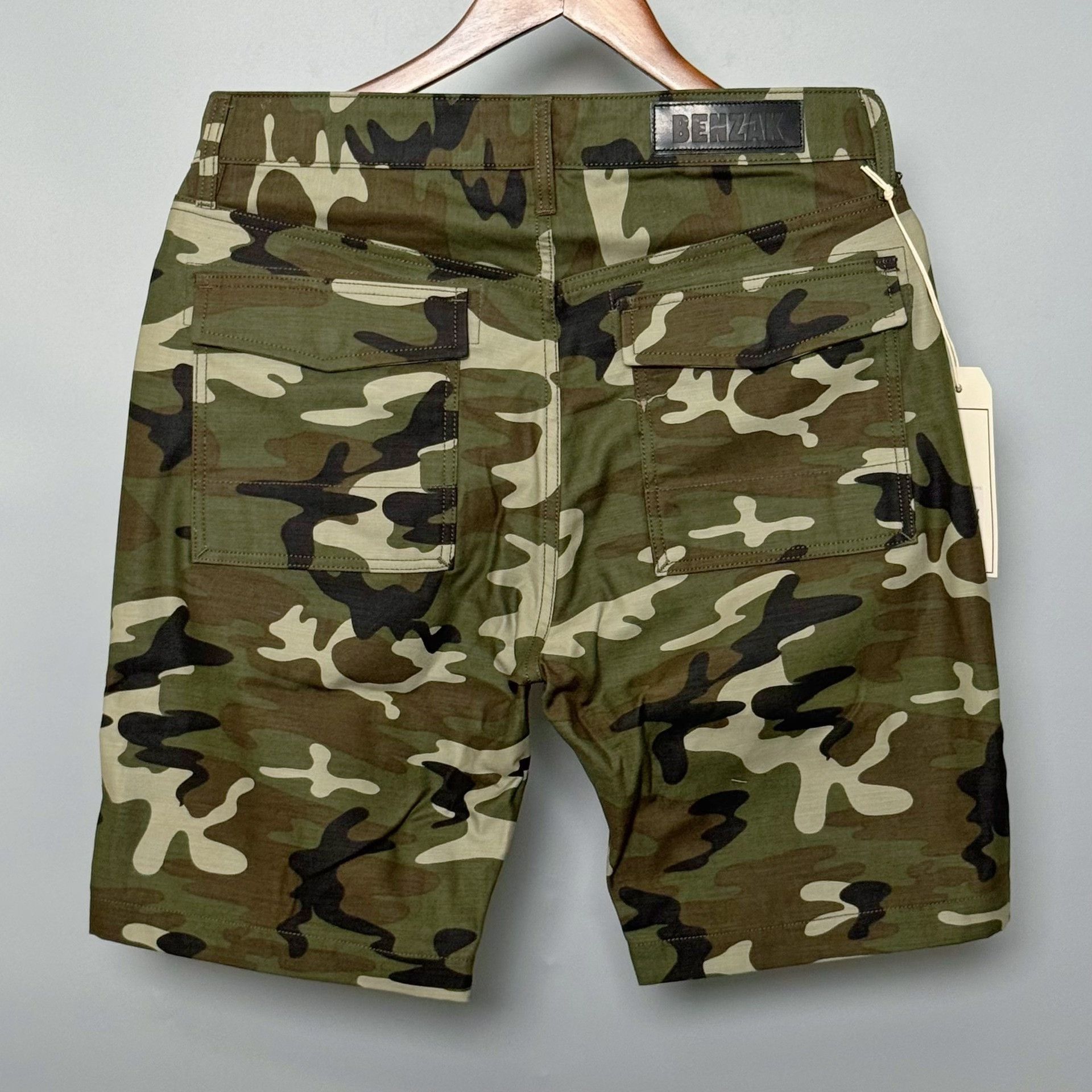 Bdg BDD Camouflage Vintage Bread Shorts Size US 31 - 2 Thumbnail
