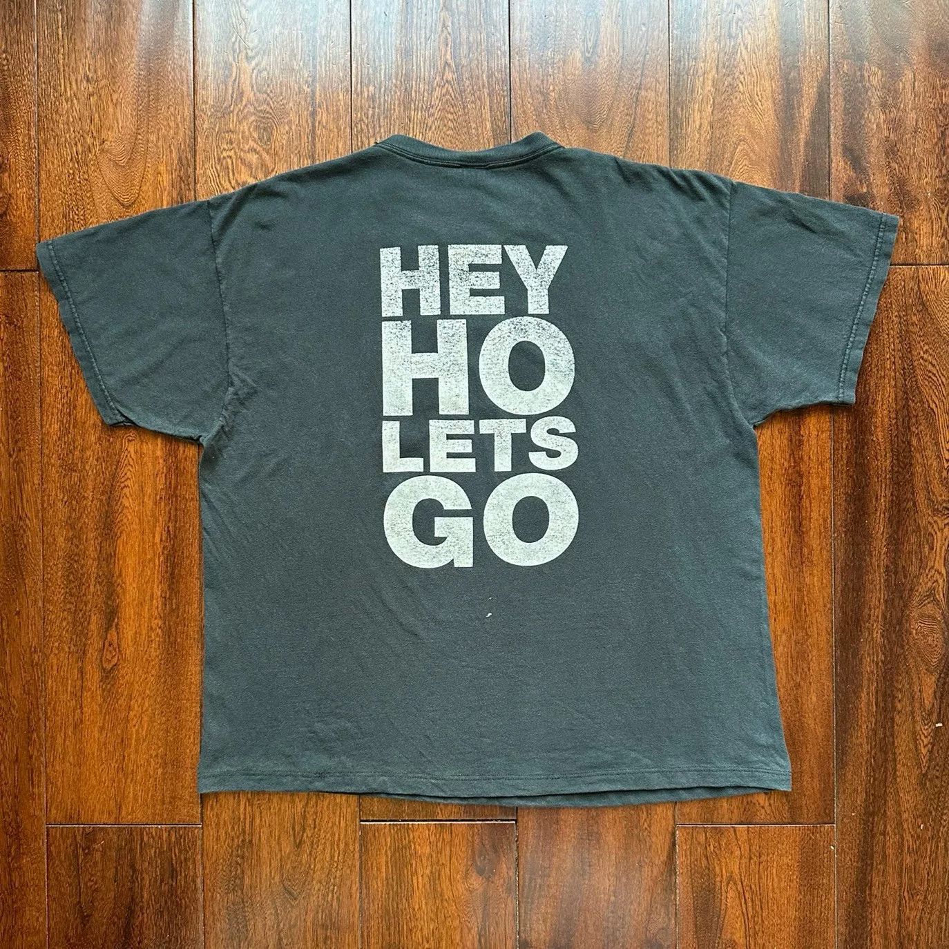 Vintage Ramones Vintage 00s Tee Size US M / EU 48-50 / 2 - 2 Thumbnail